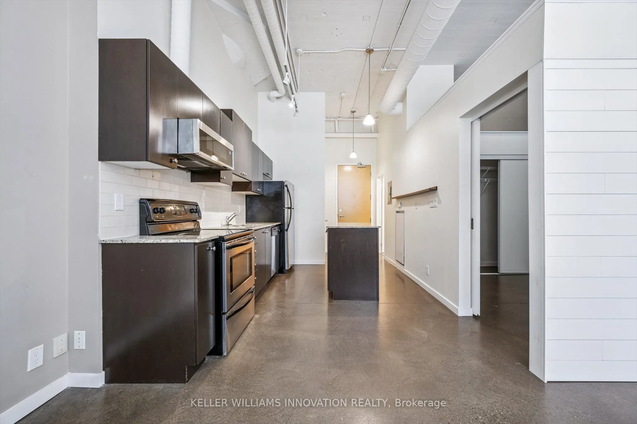 410 King Street W, #116