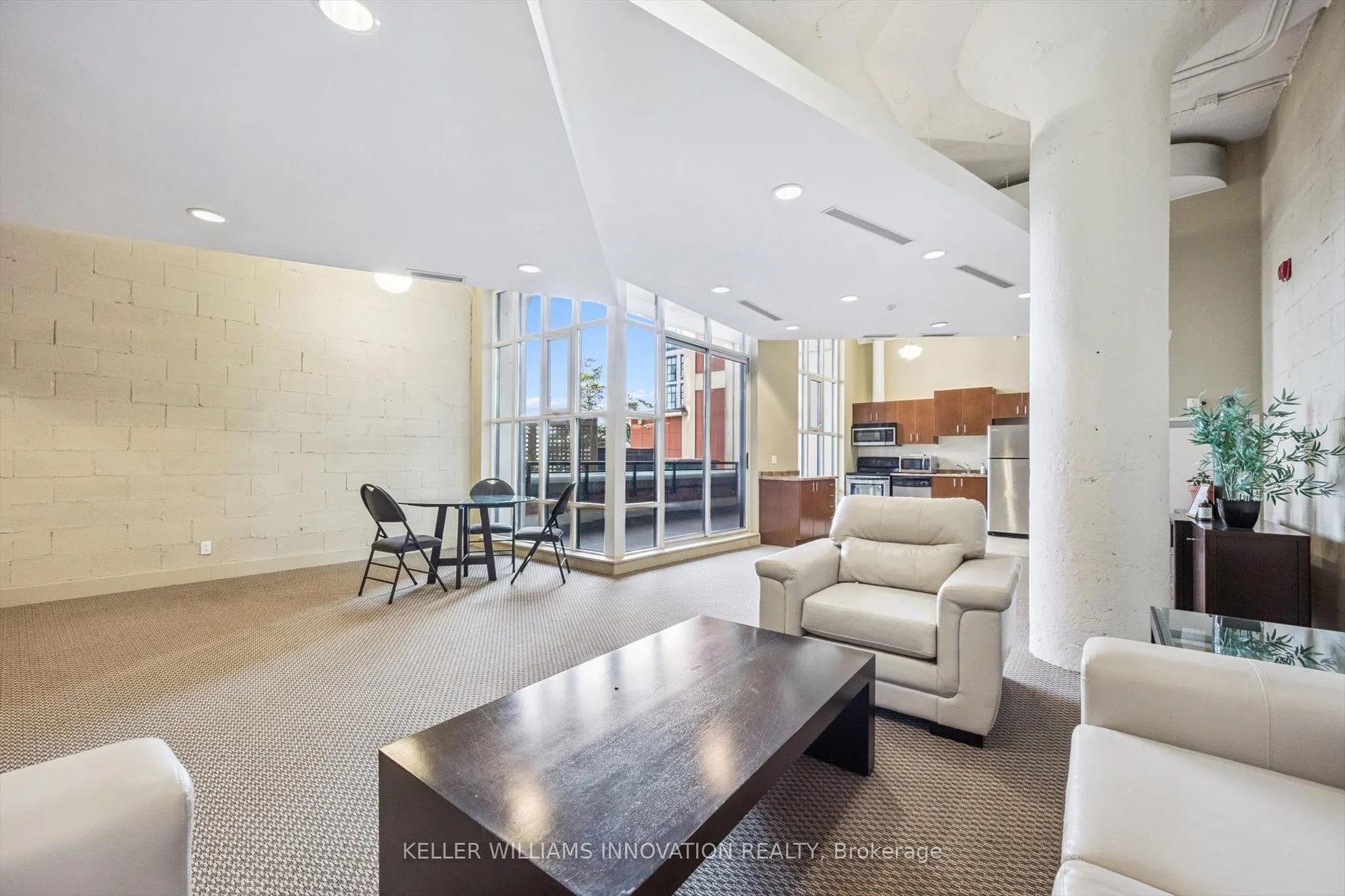 410 King Street W, #116