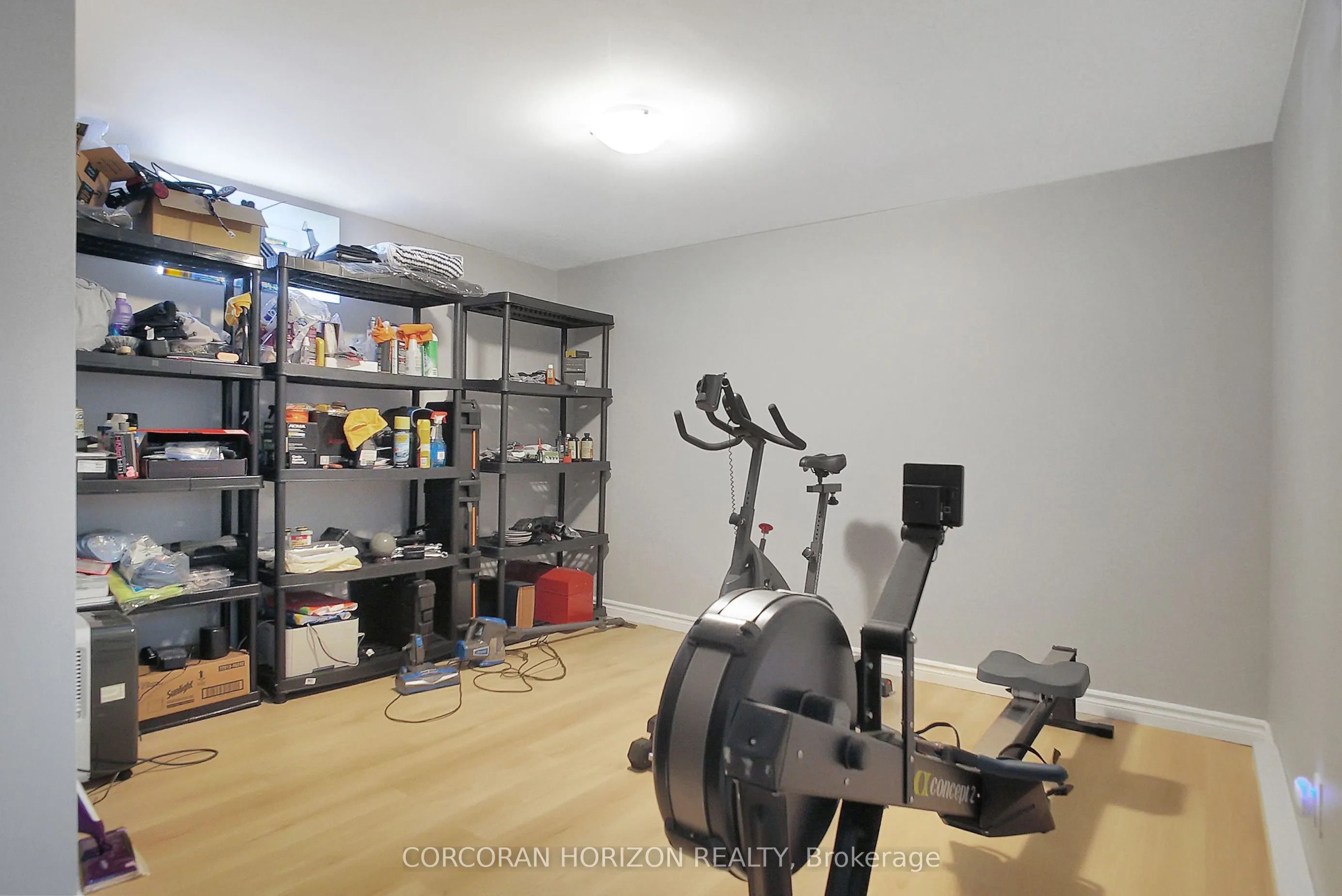 17 Shaw Avenue W
