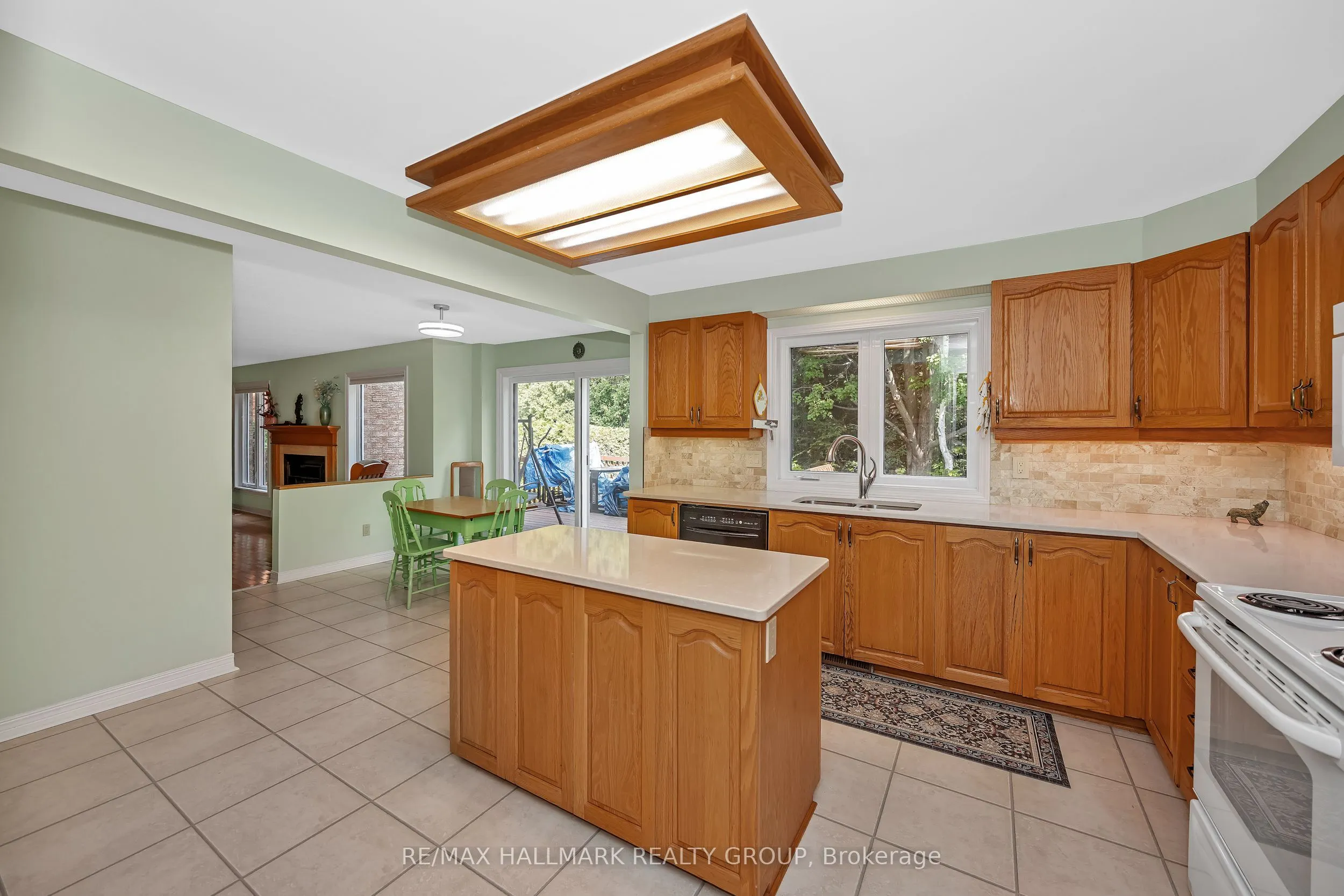 1725 Autumn Ridge Drive