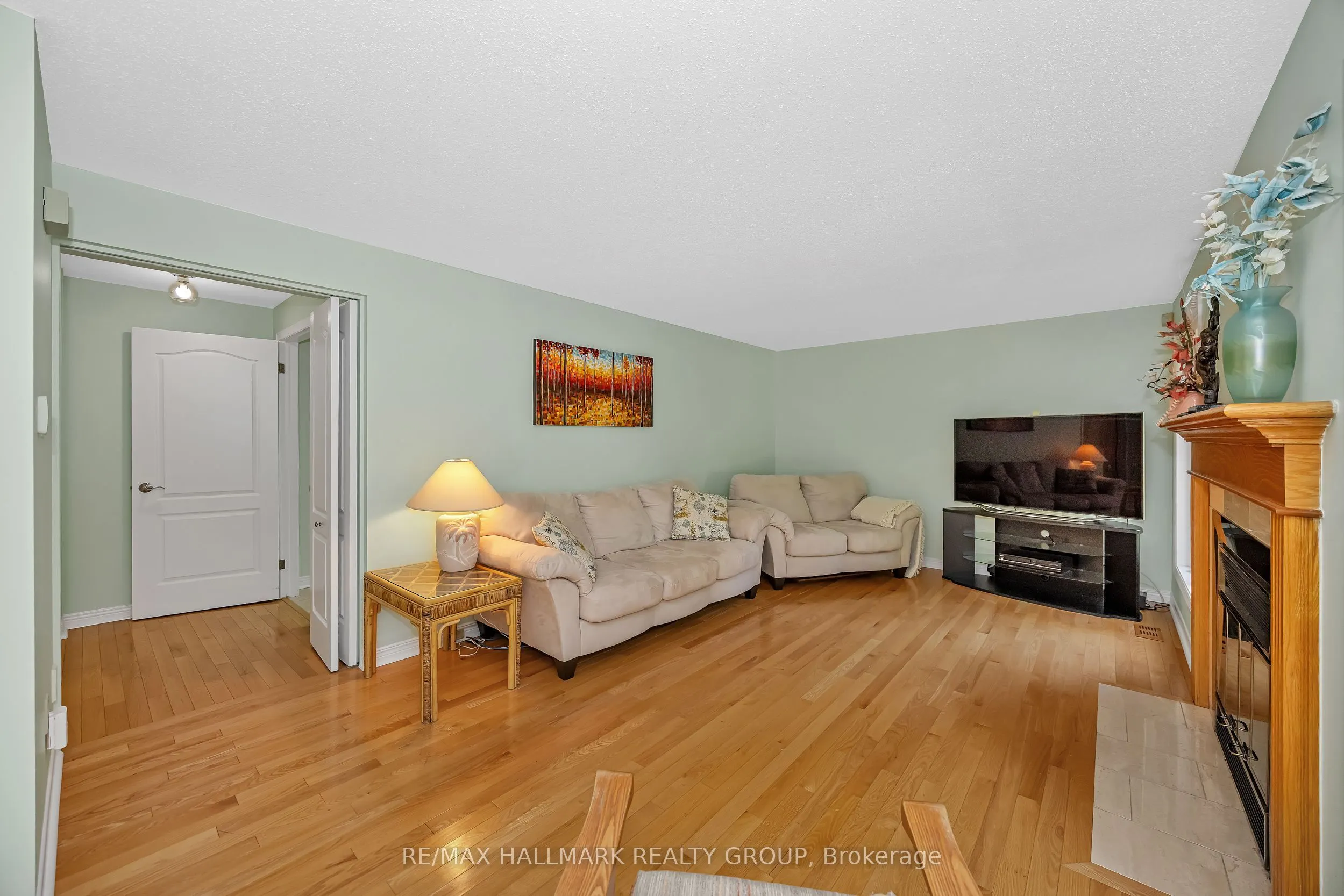 1725 Autumn Ridge Drive