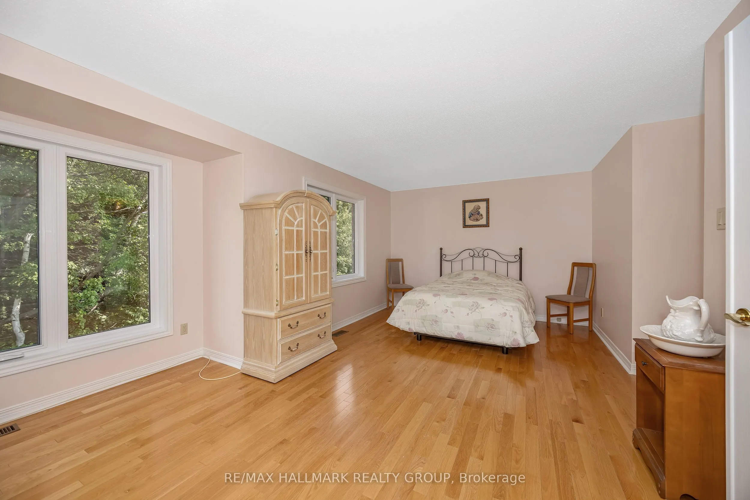 1725 Autumn Ridge Drive