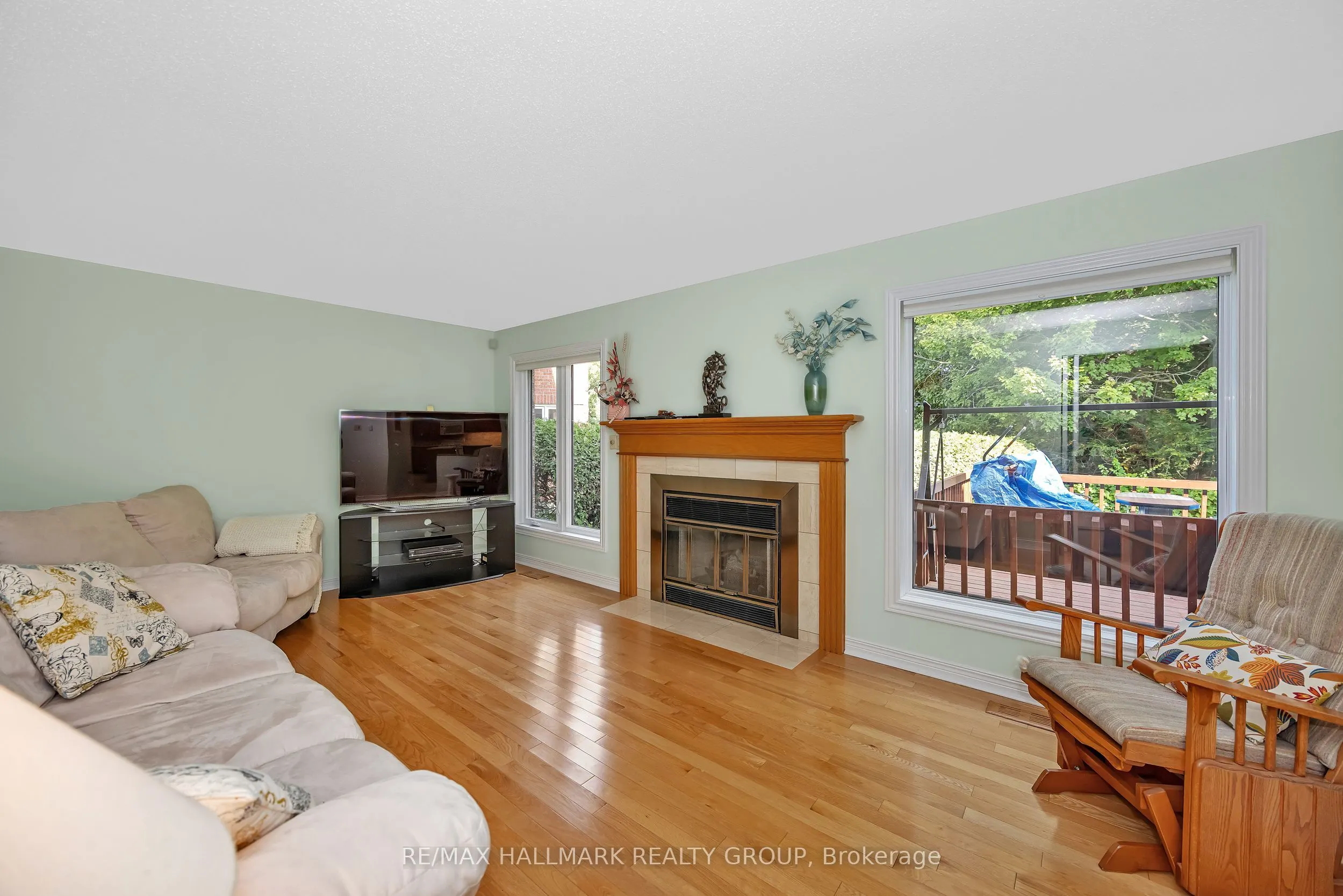 1725 Autumn Ridge Drive