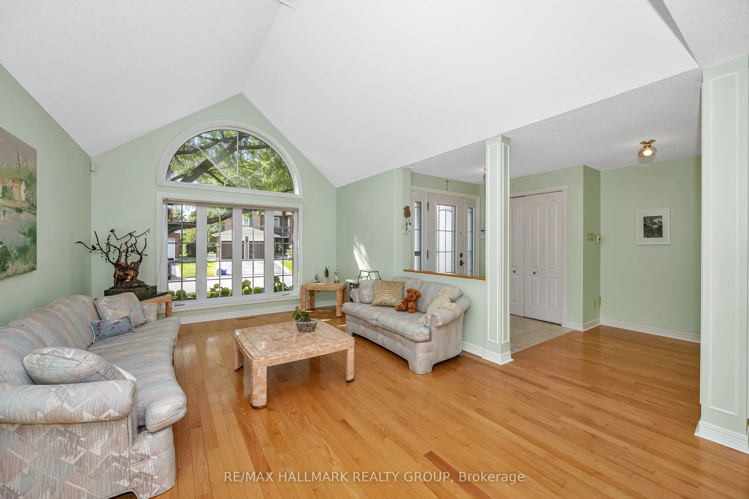 1725 Autumn Ridge Drive