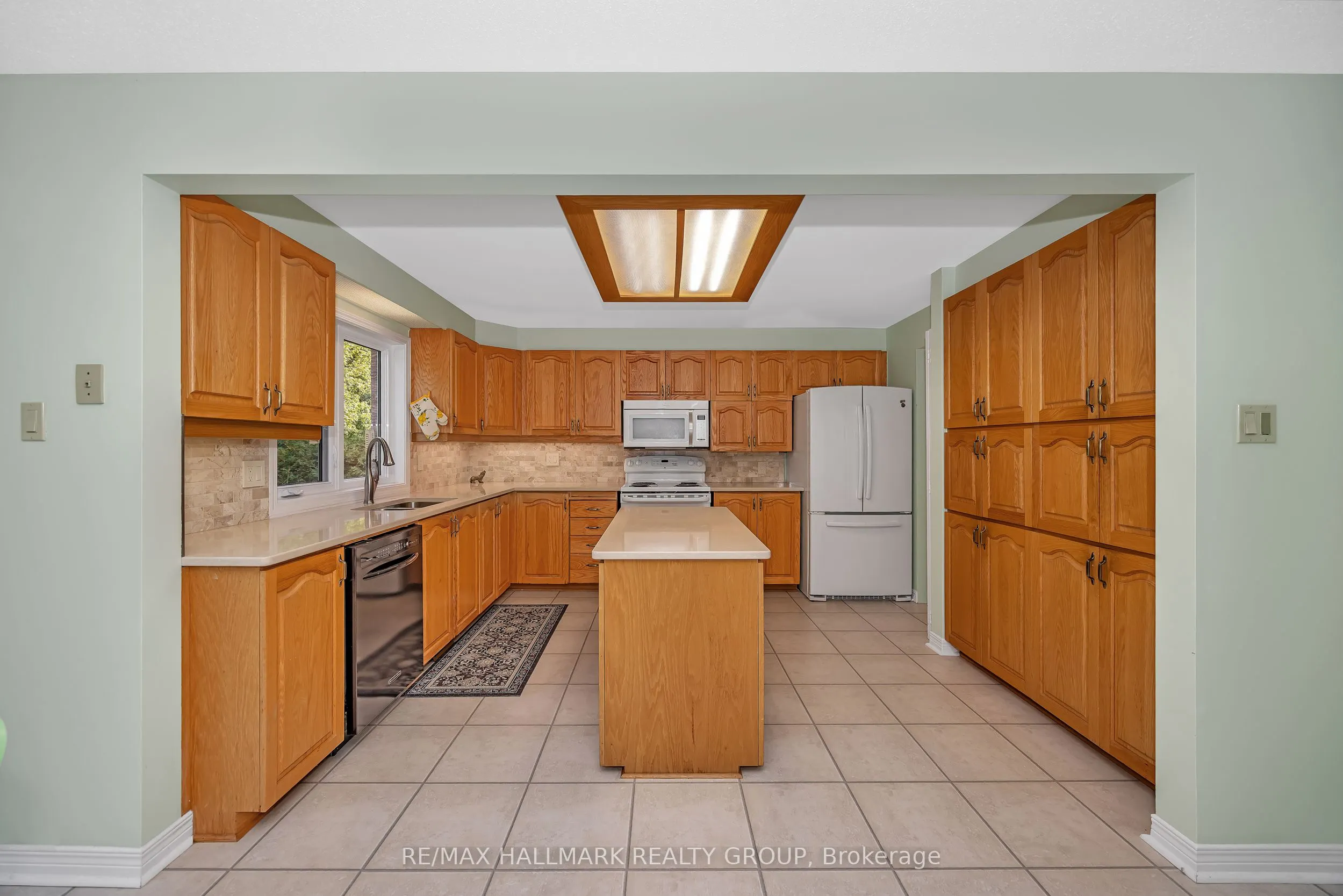 1725 Autumn Ridge Drive