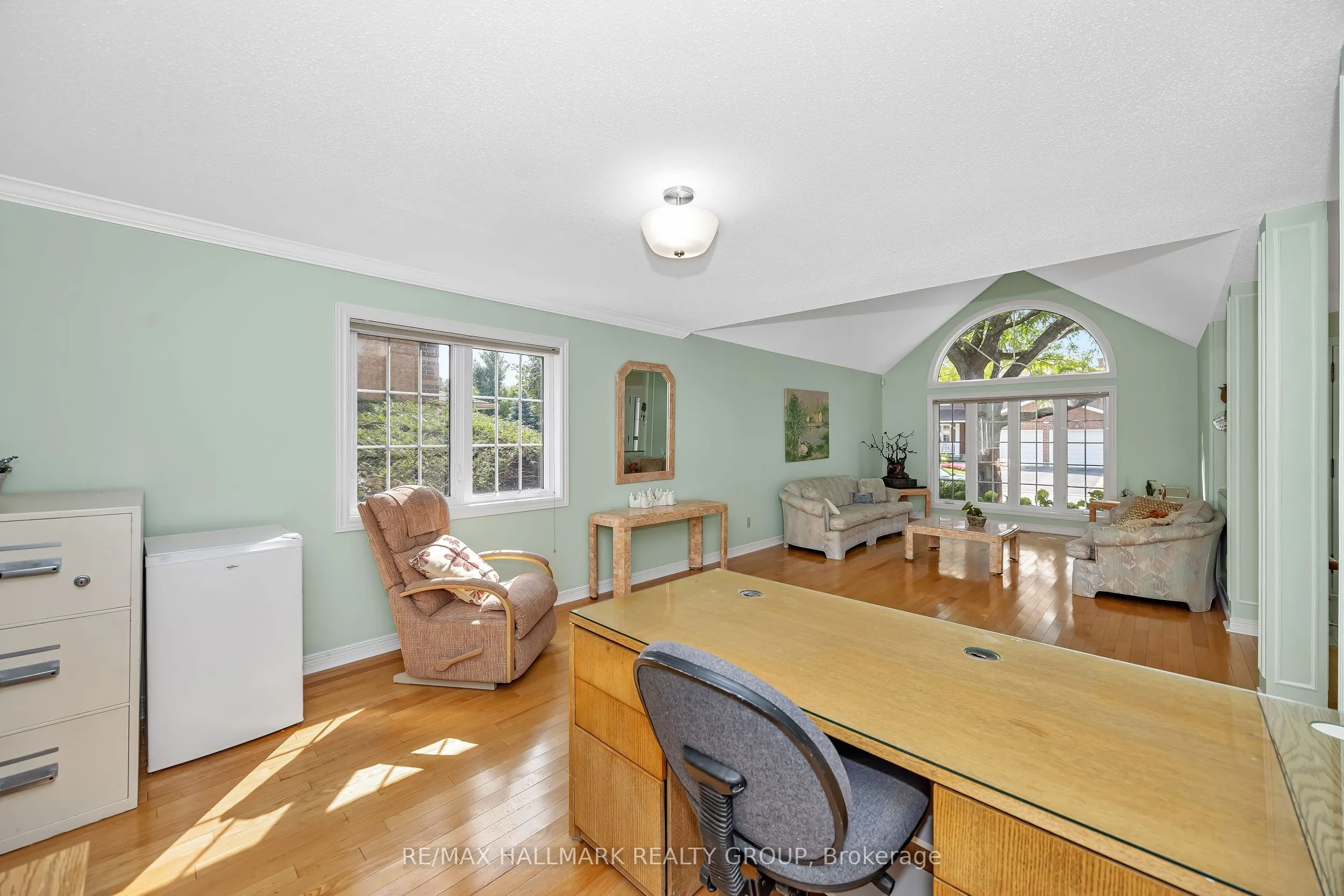 1725 Autumn Ridge Drive