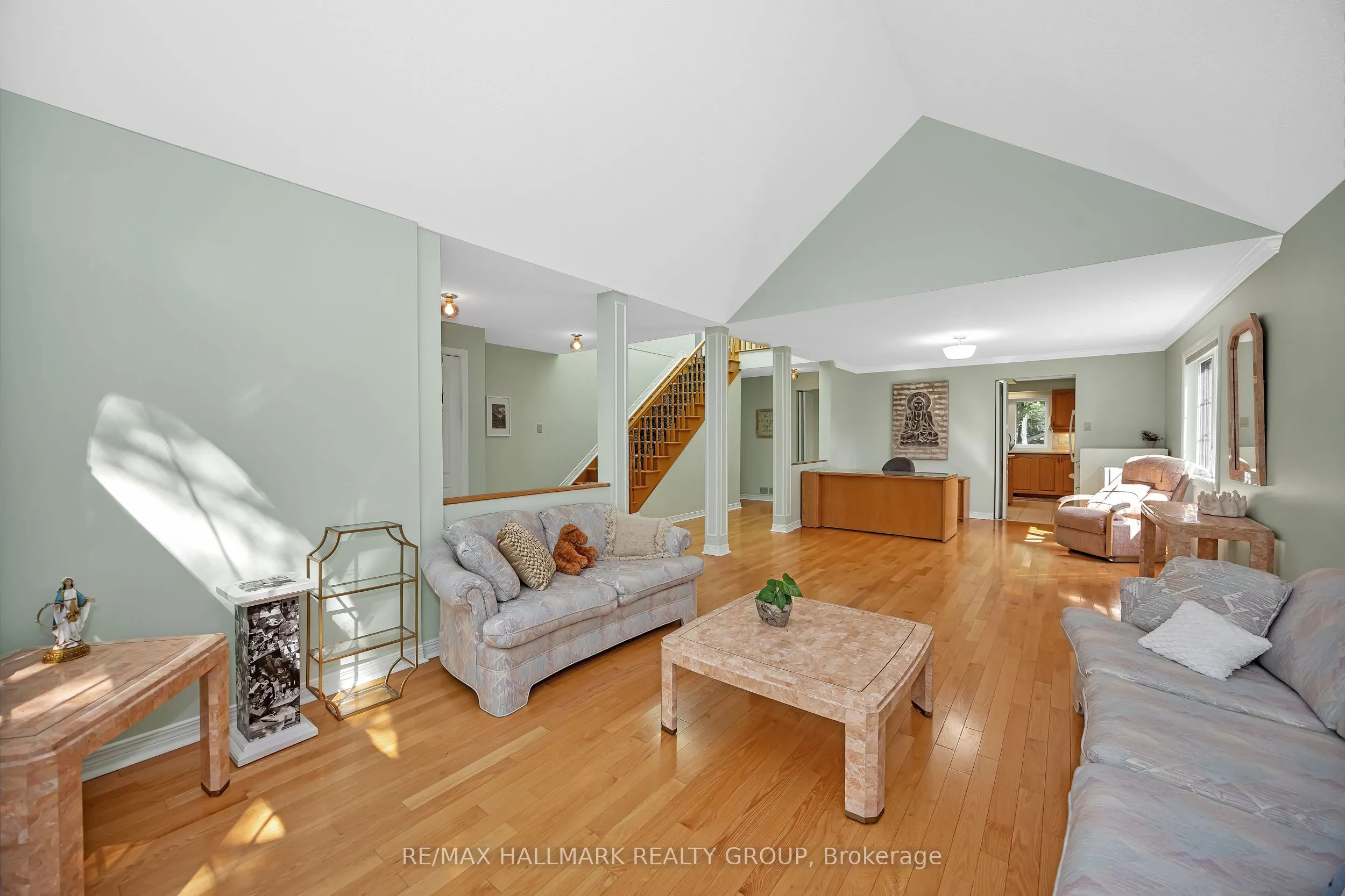 1725 Autumn Ridge Drive