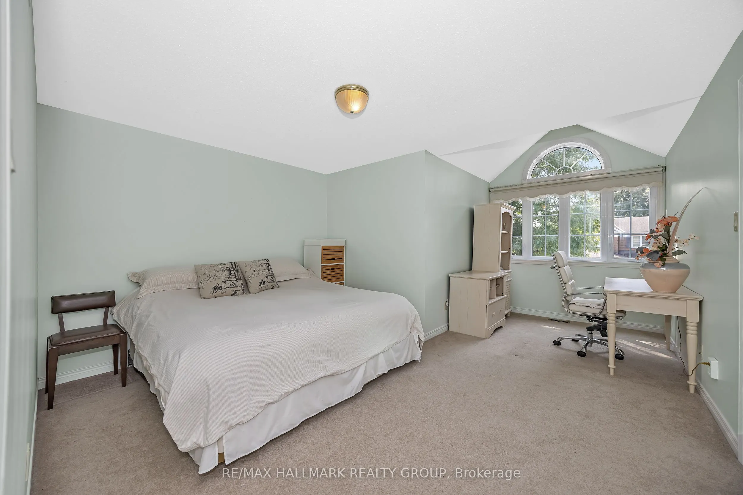 1725 Autumn Ridge Drive