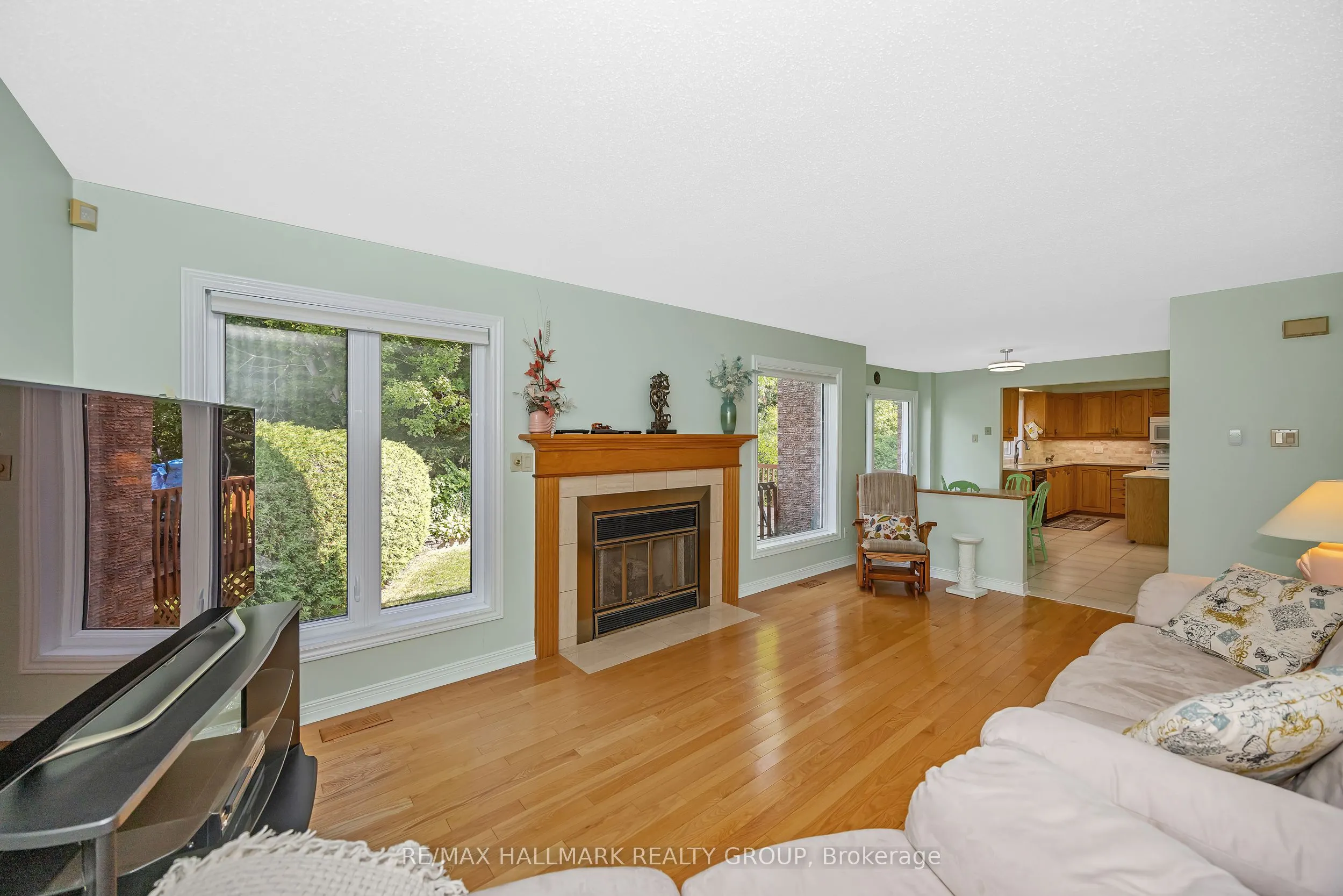 1725 Autumn Ridge Drive