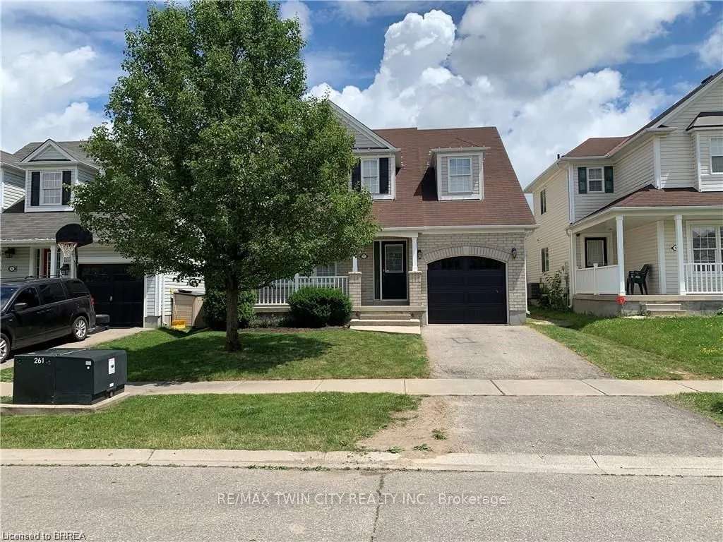 7 Hollinrake Avenue