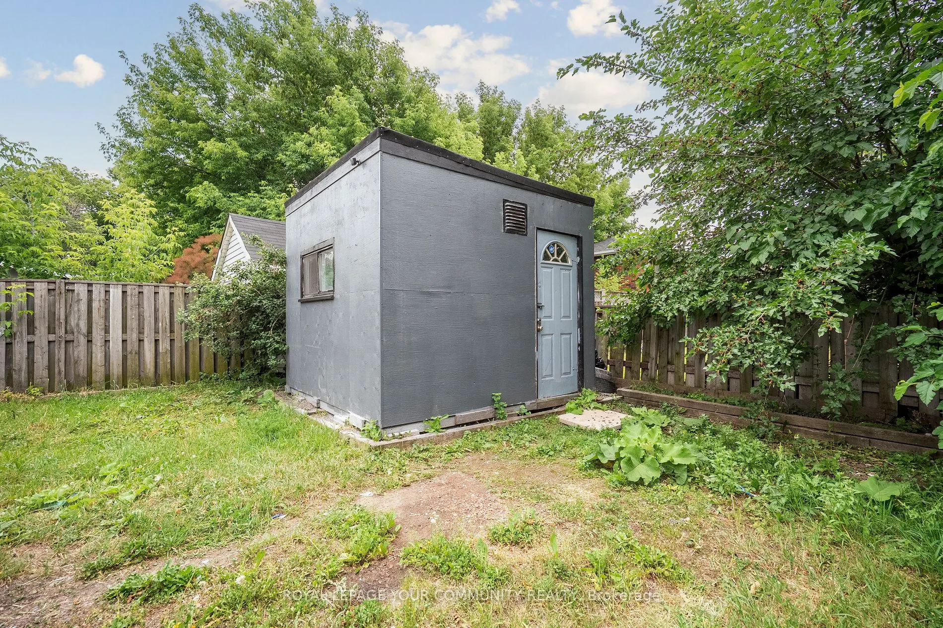 8 Merchison Avenue