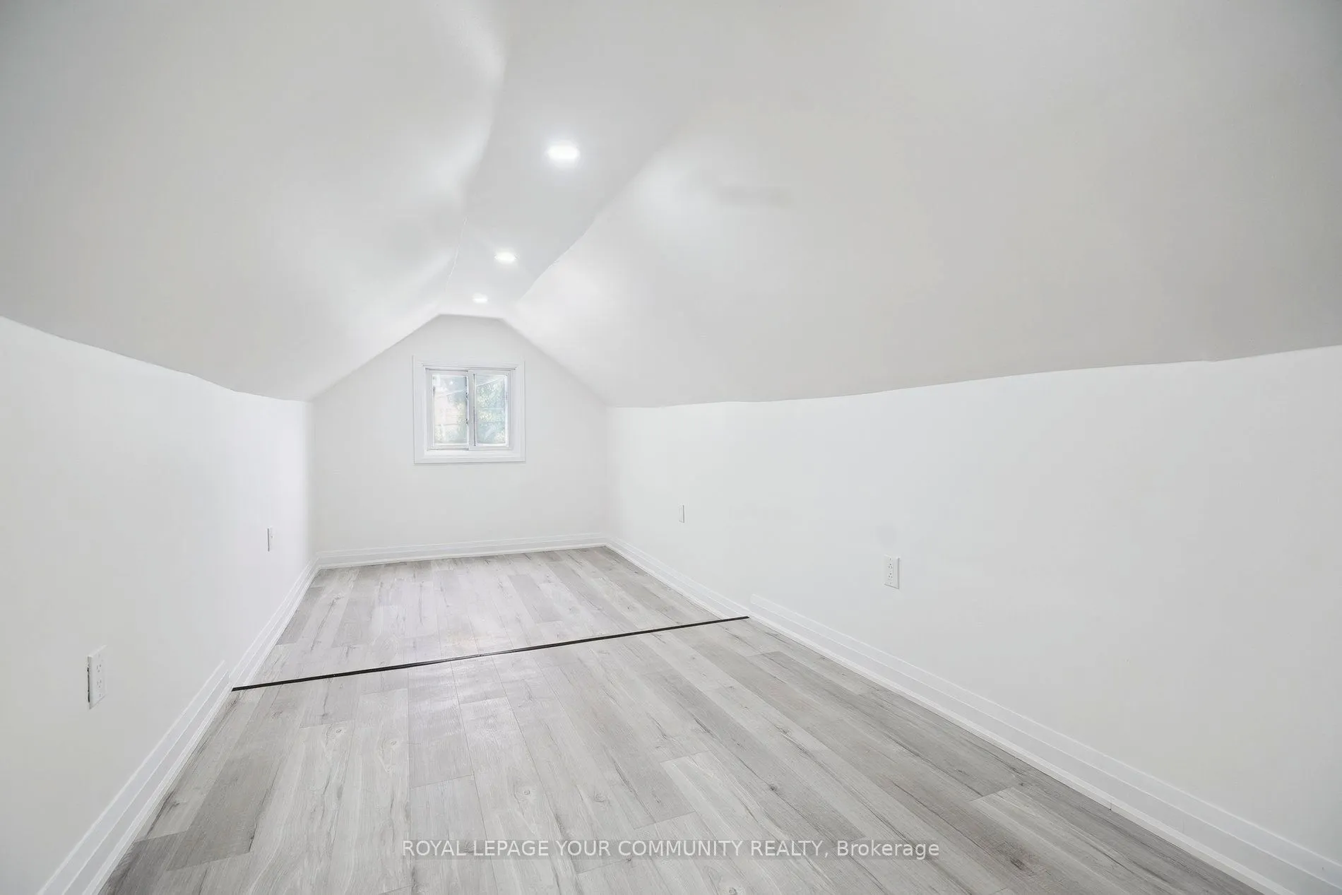 8 Merchison Avenue