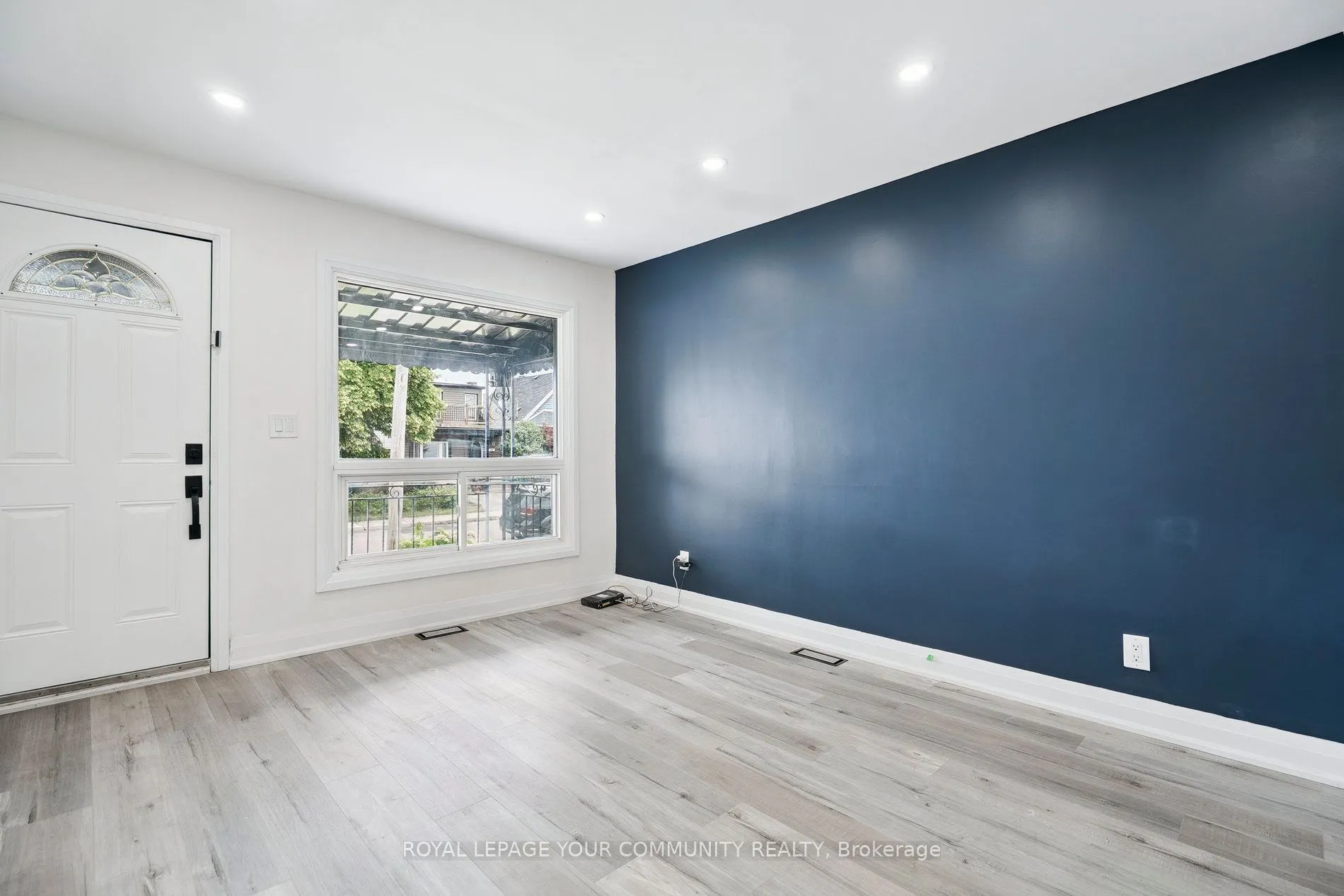 8 Merchison Avenue