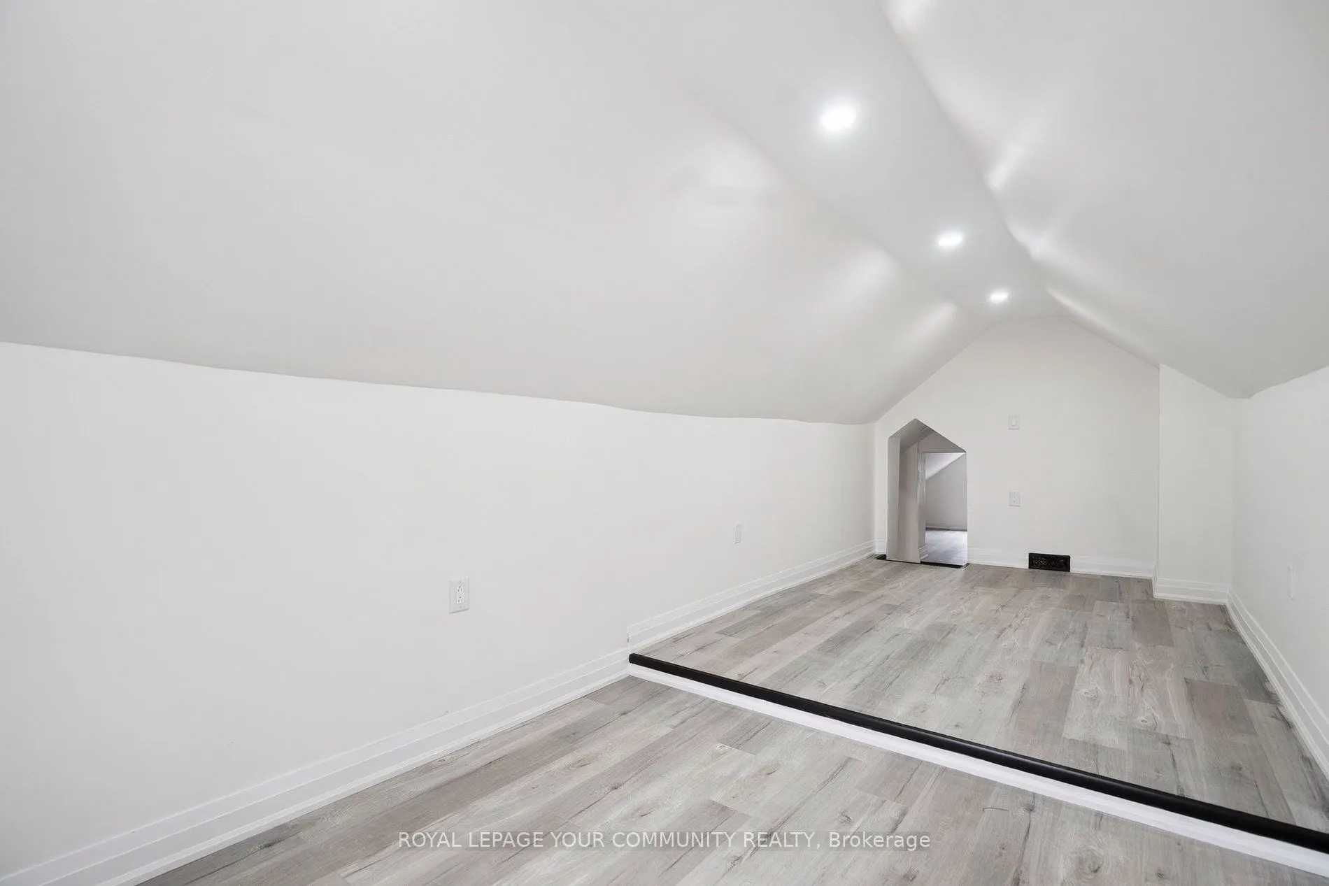 8 Merchison Avenue