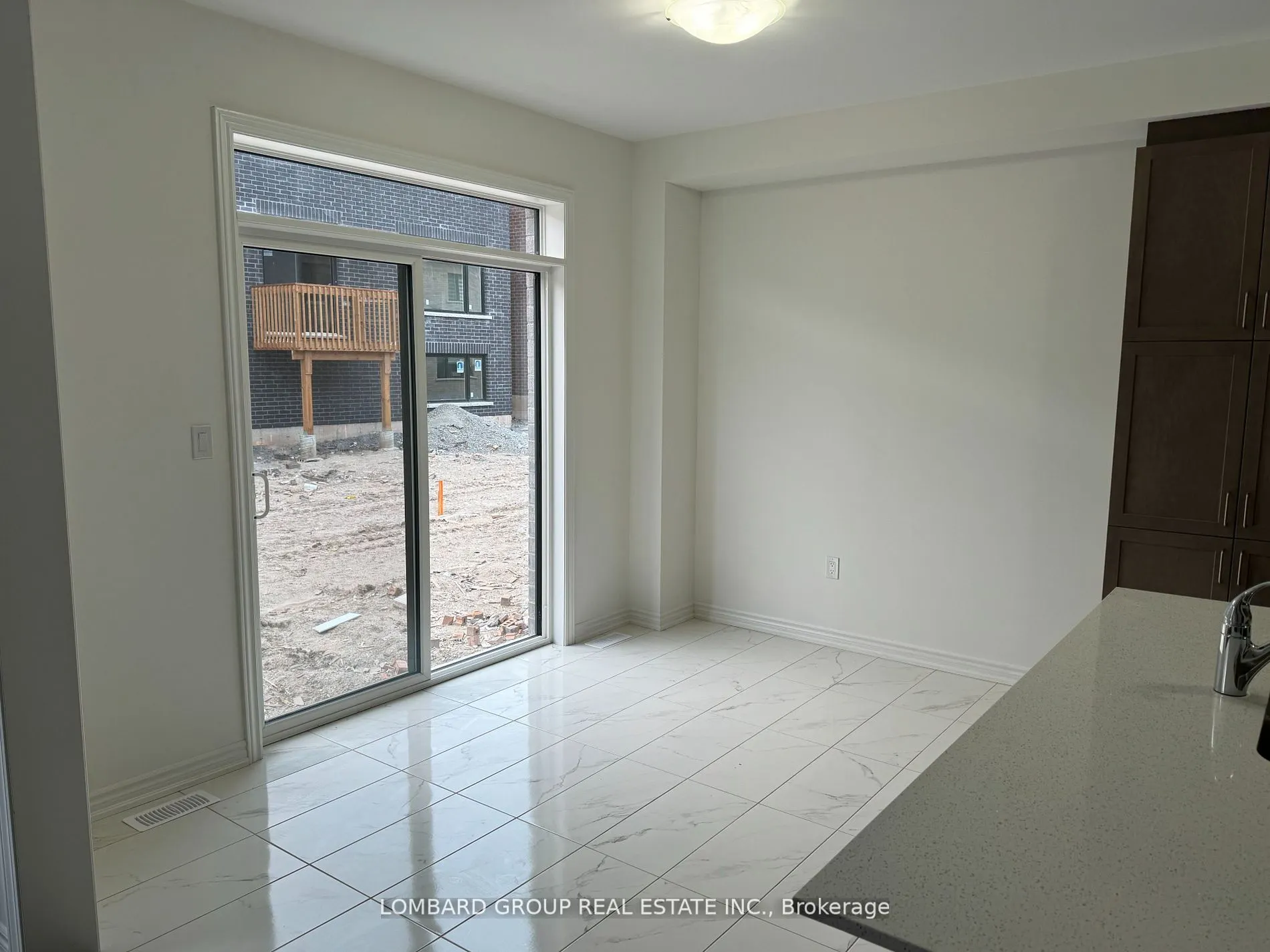 21 Stanley Leitch Drive