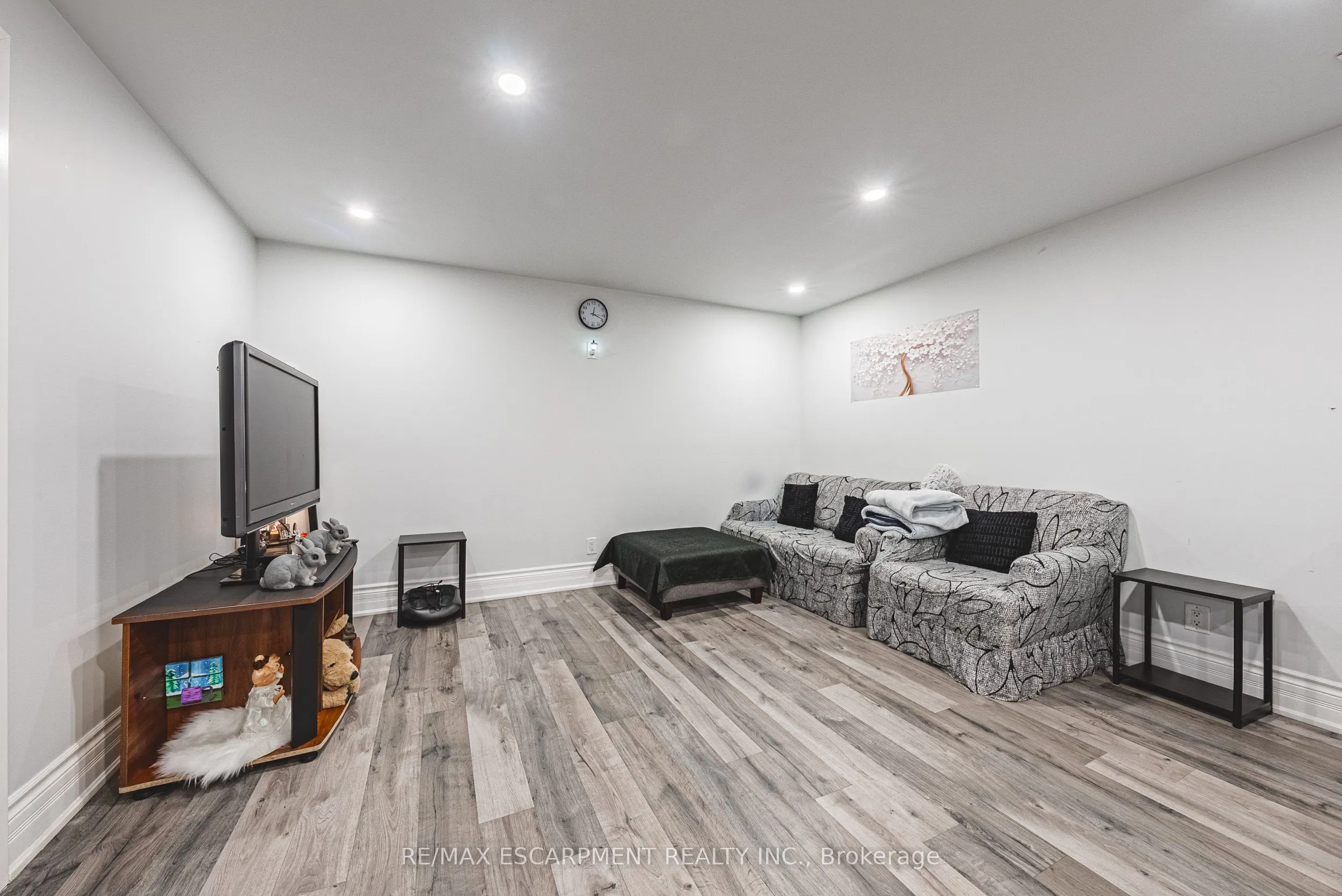128 Medici Lane