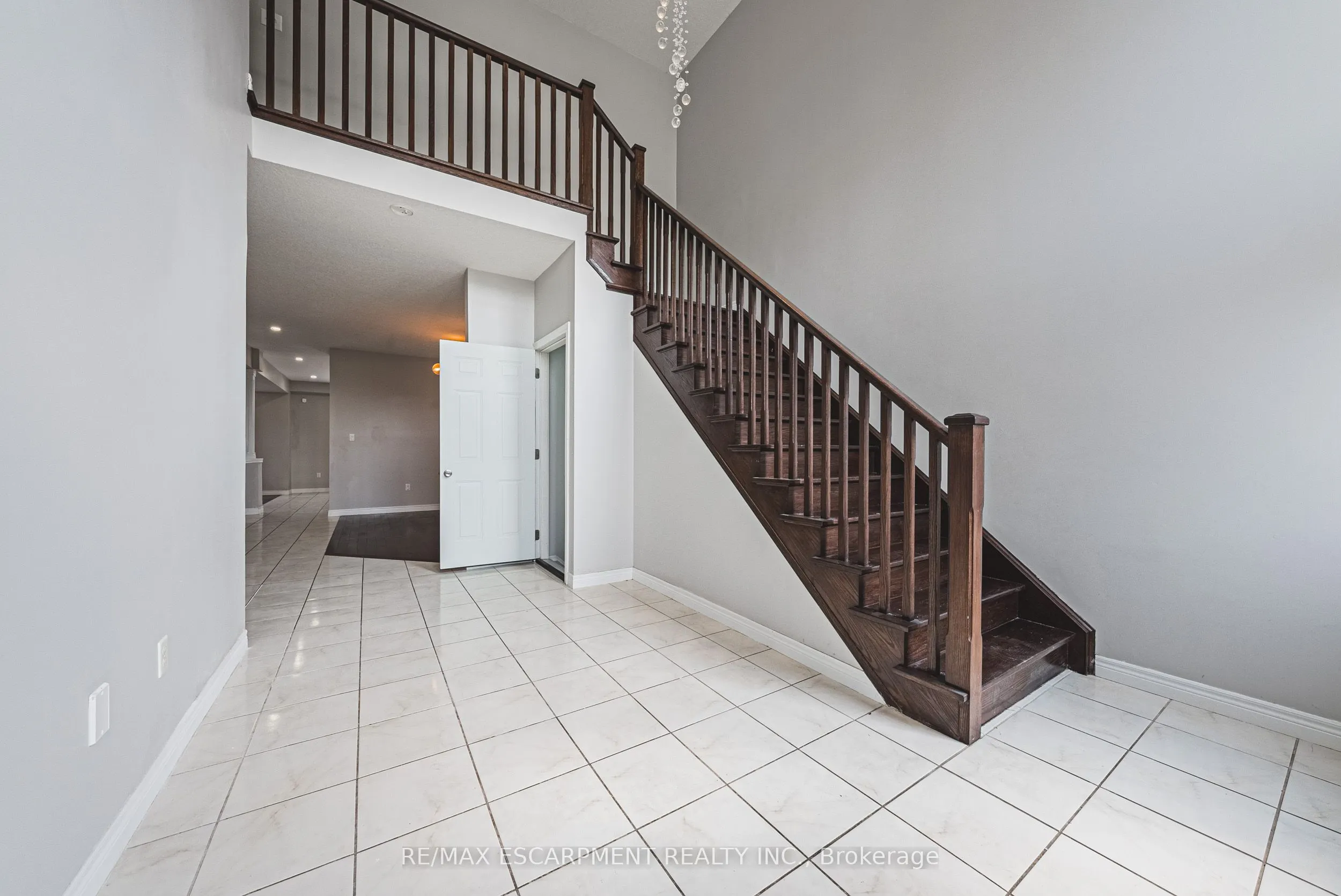 128 Medici Lane