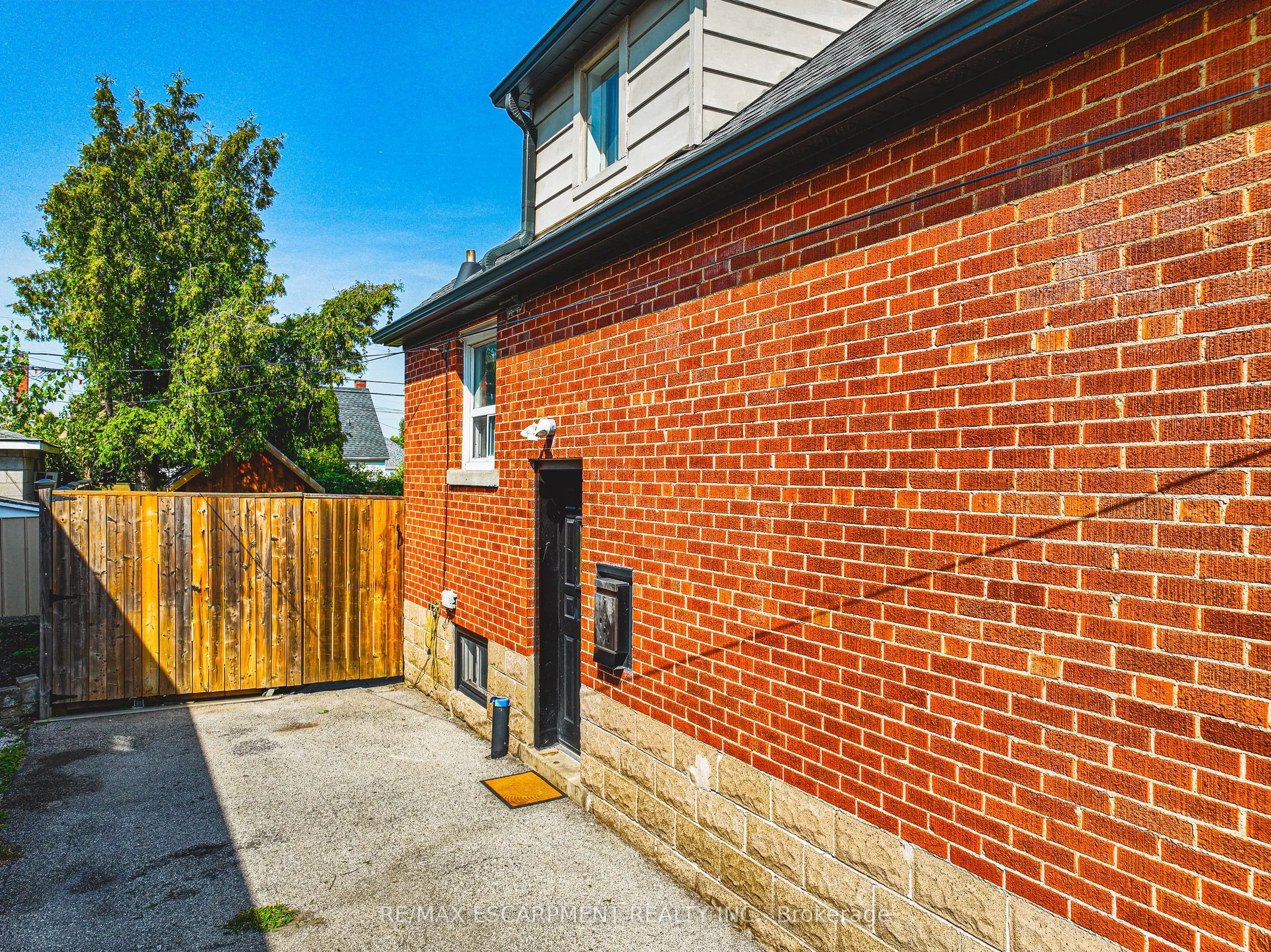 212 RODGERS Road