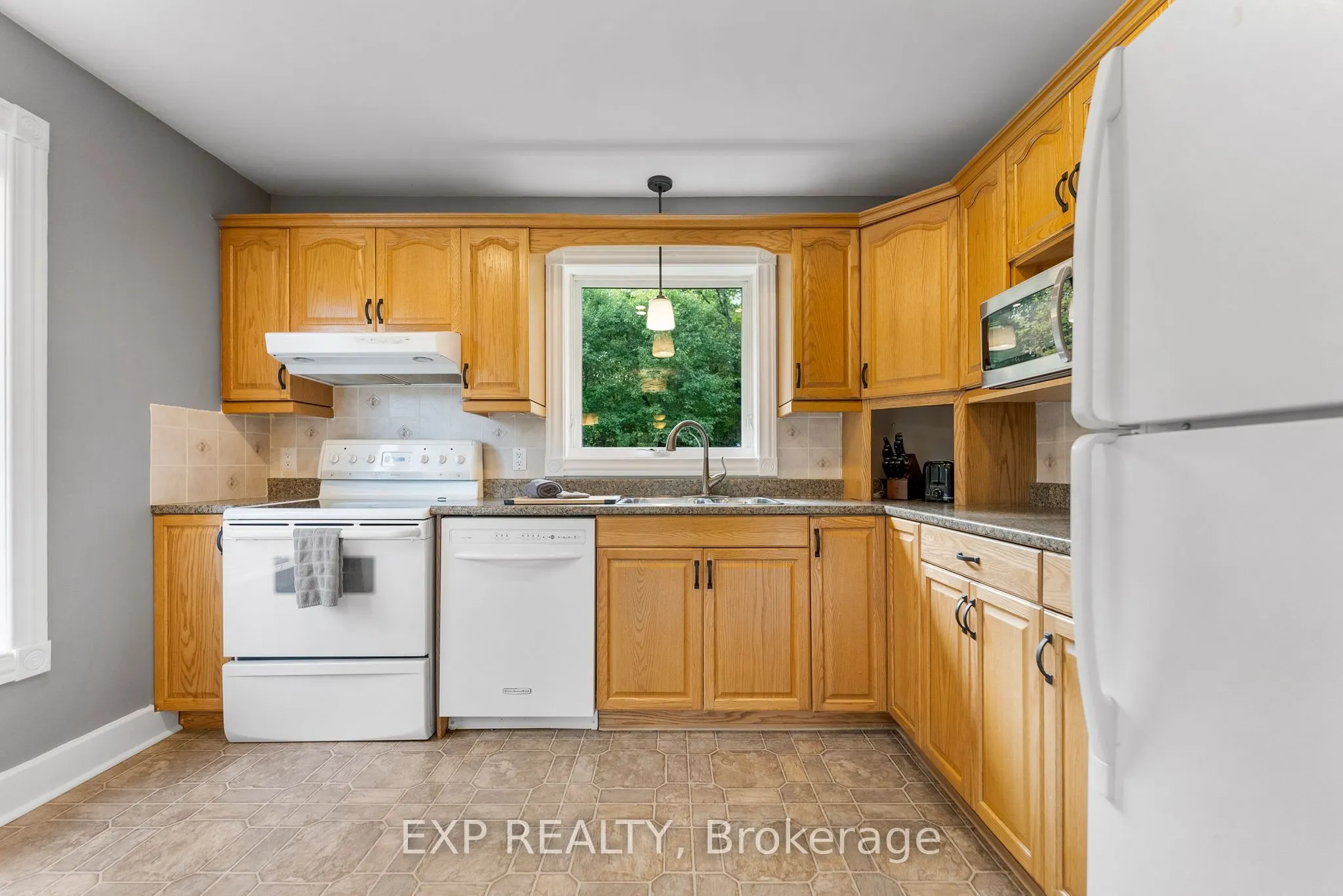 12 Riopelle Road