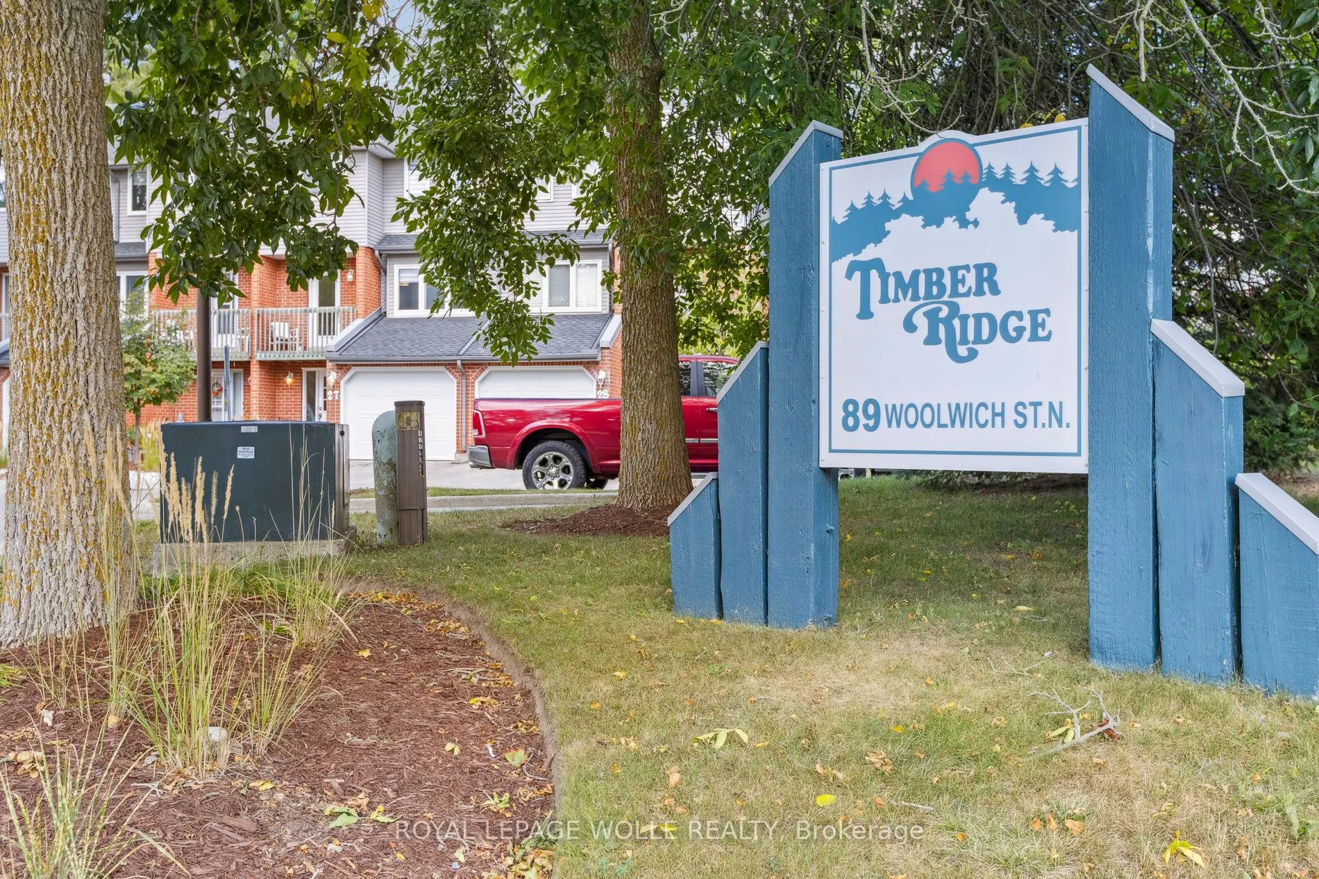 89 Woolwich Street, #27