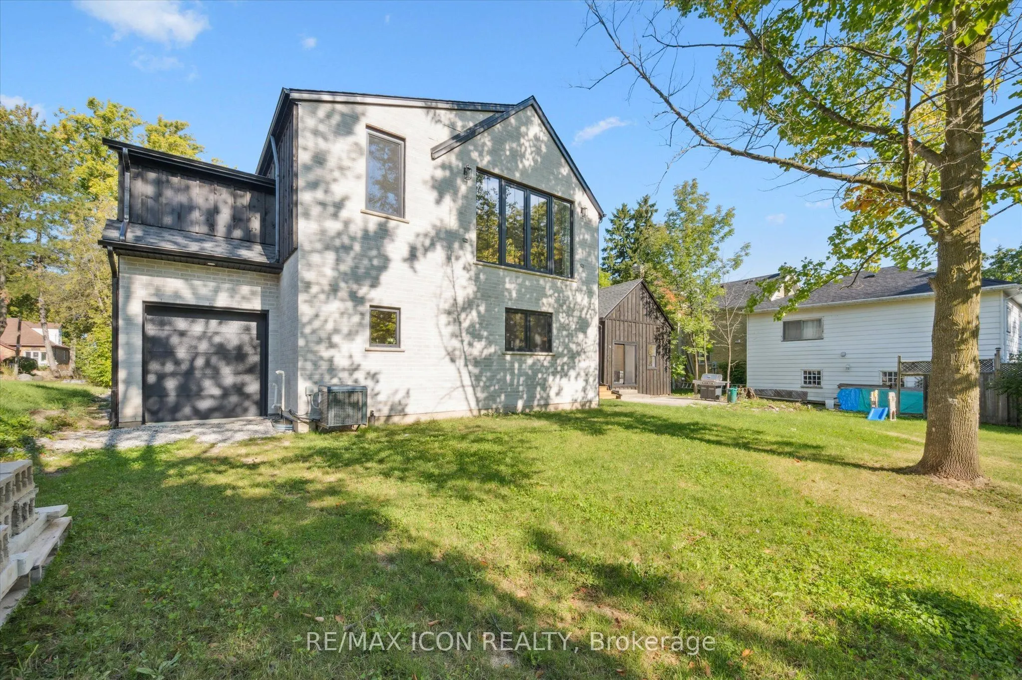 413 Huron Street