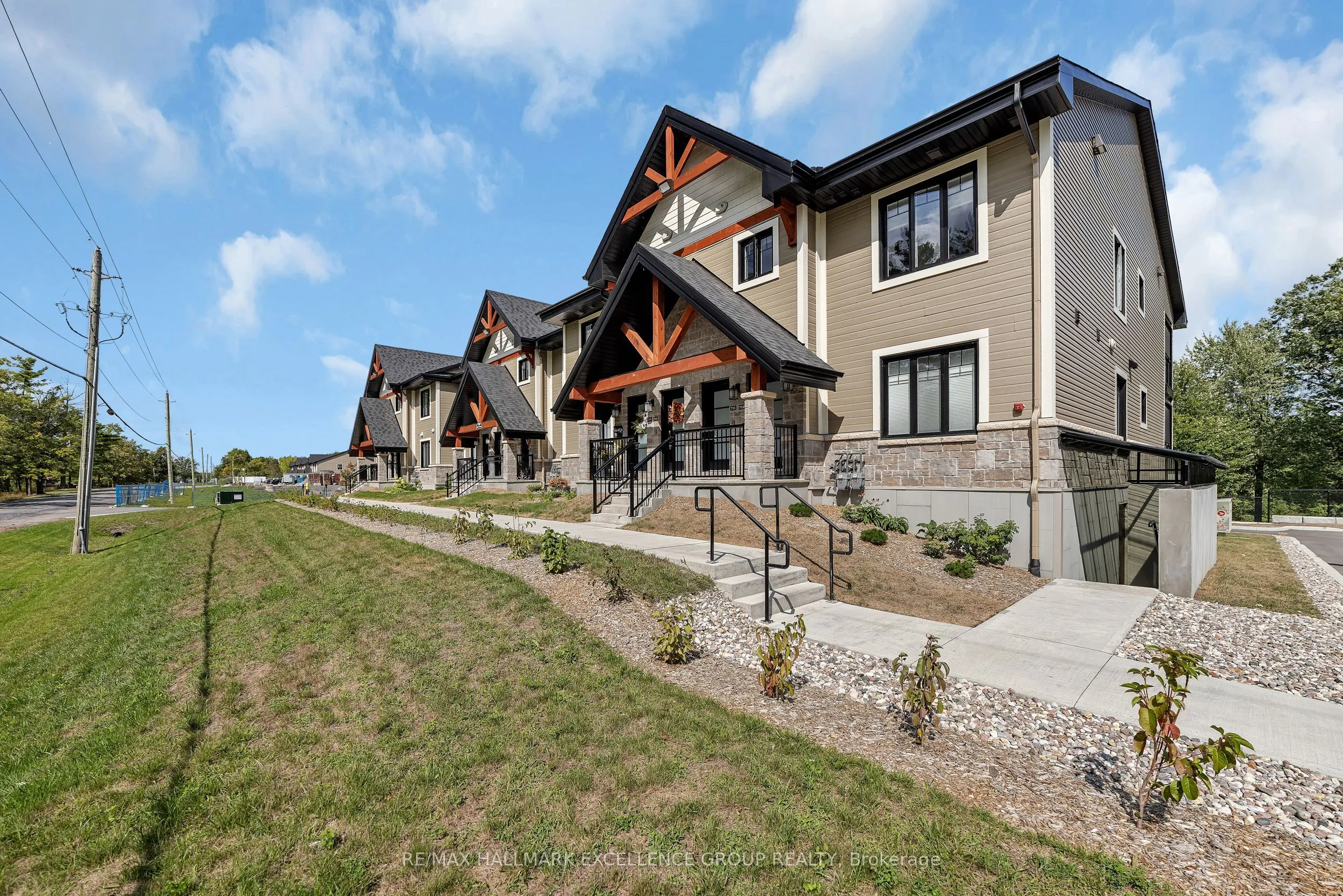 360 Montee Outaouais Road, #707
