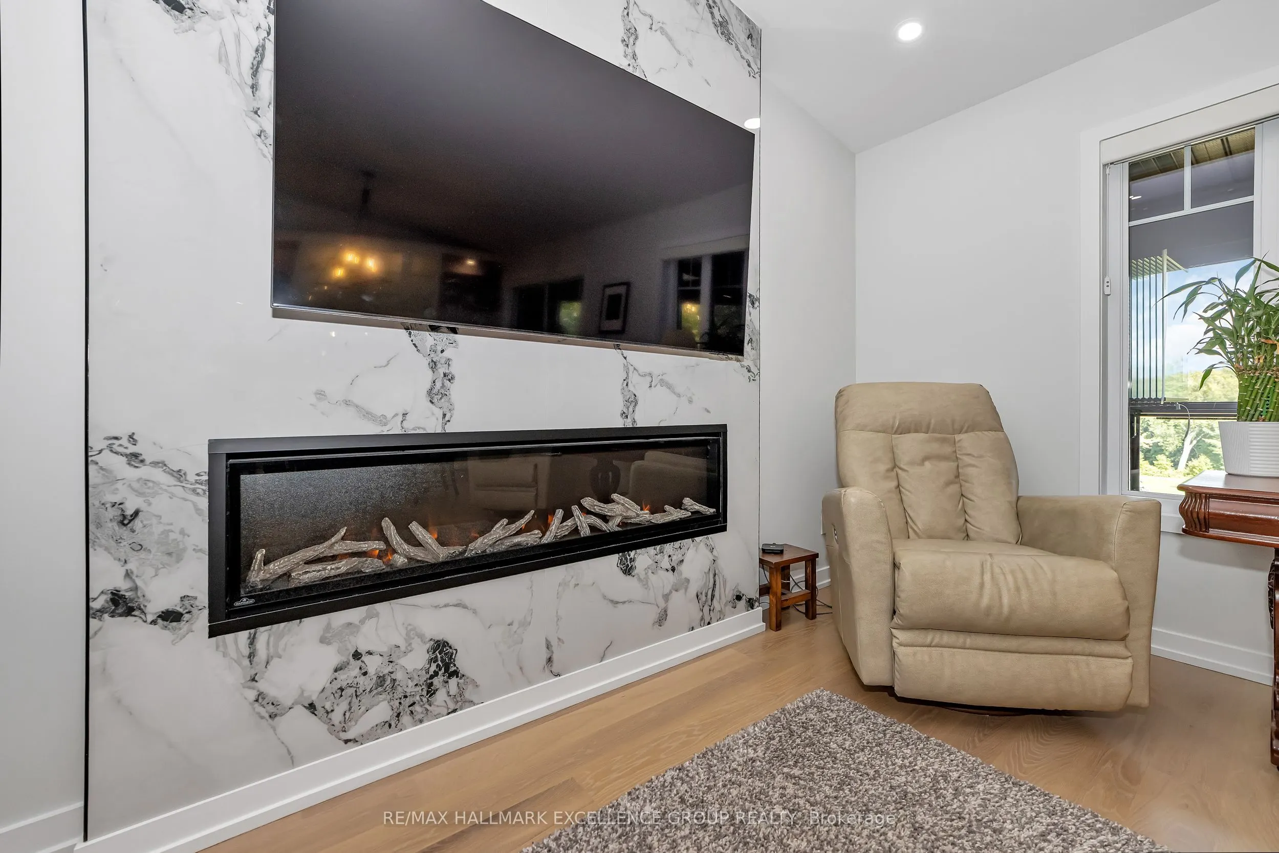 360 Montee Outaouais Road, #707