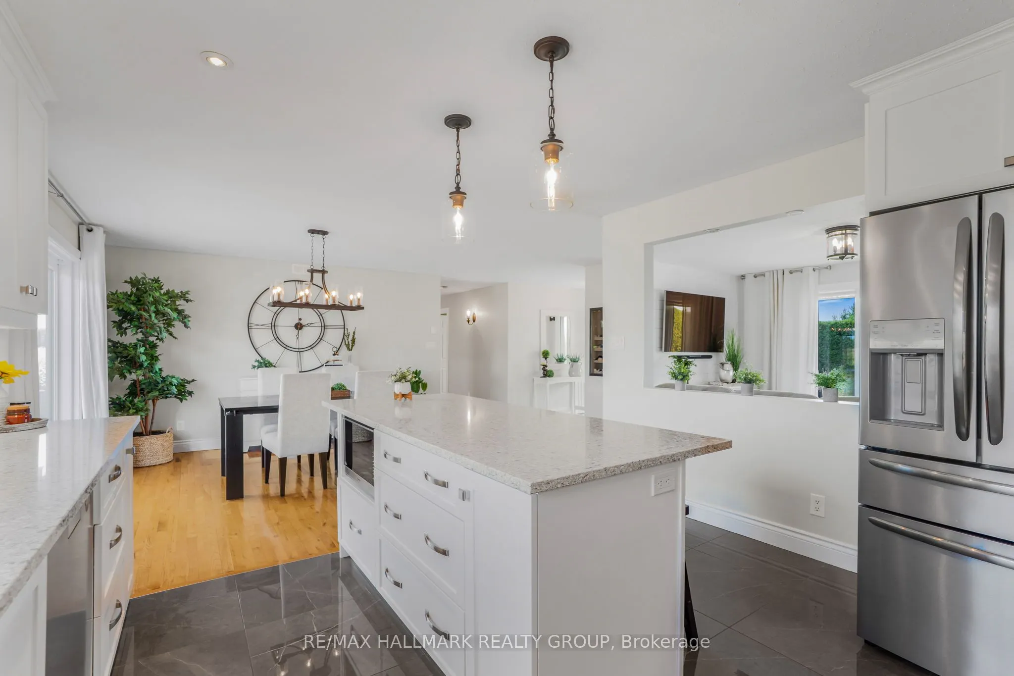 2321 DU LAC Road