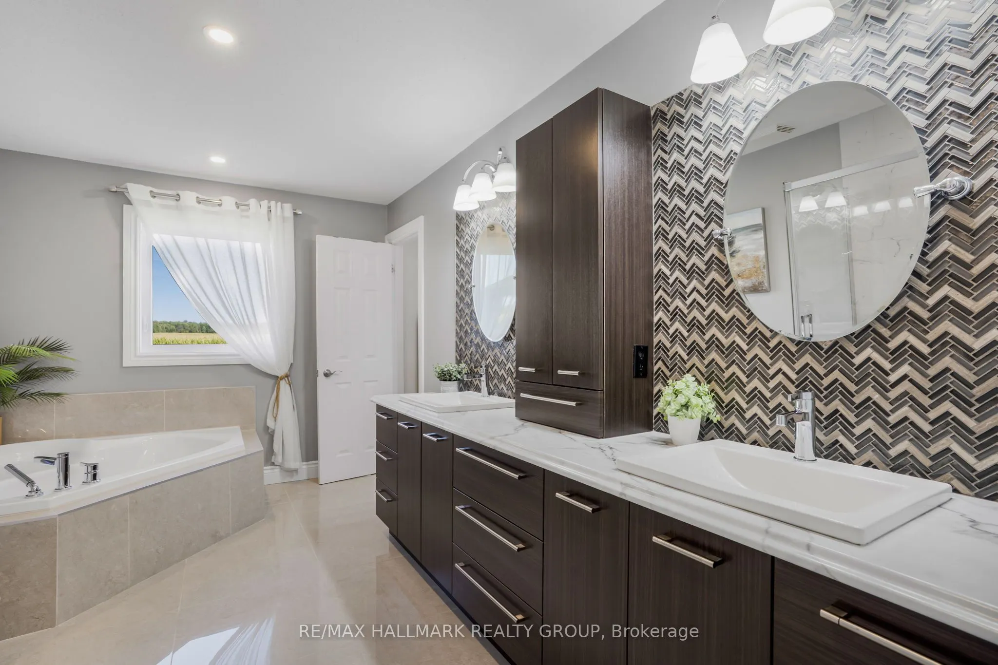 2321 DU LAC Road