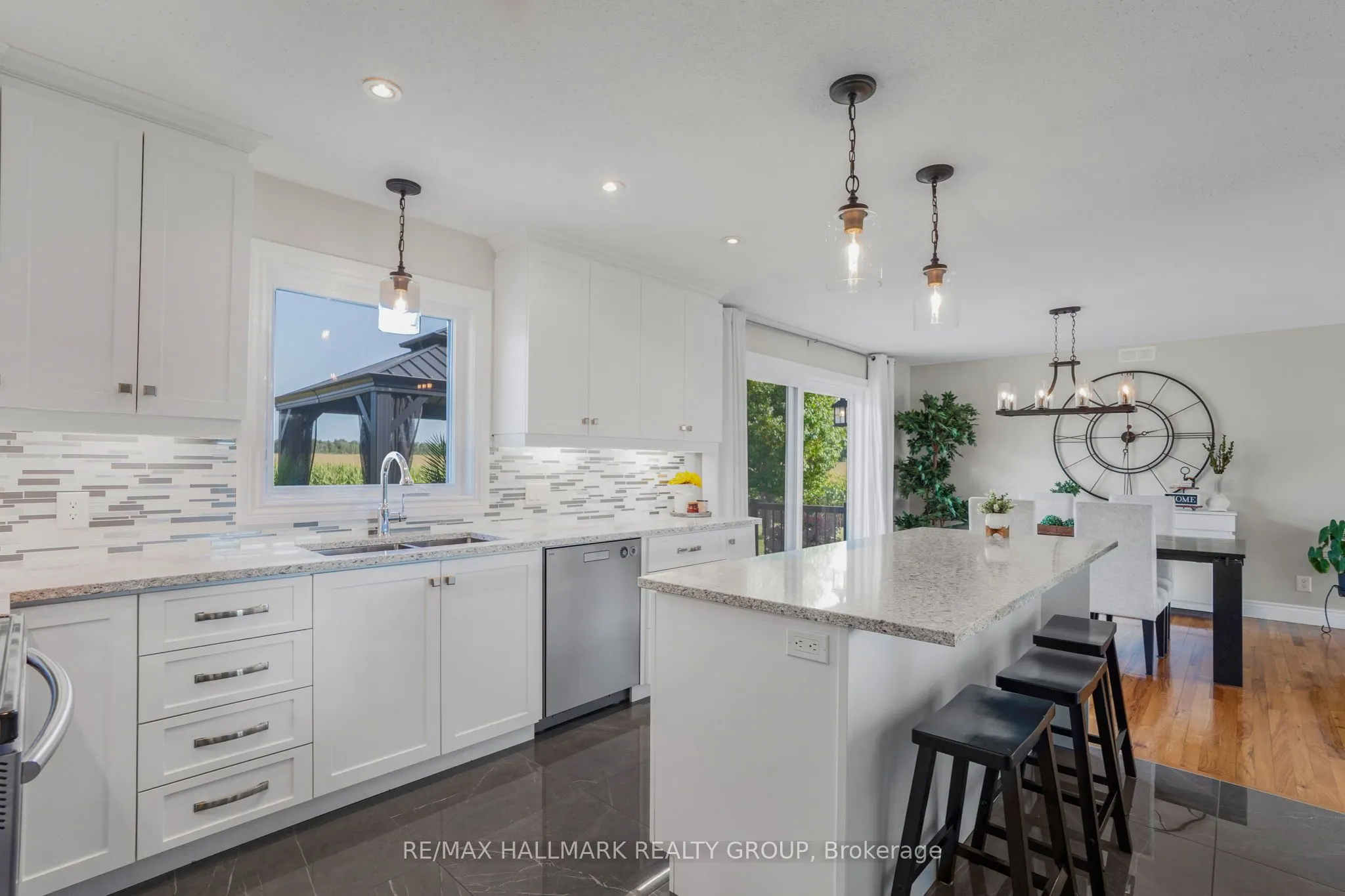 2321 DU LAC Road