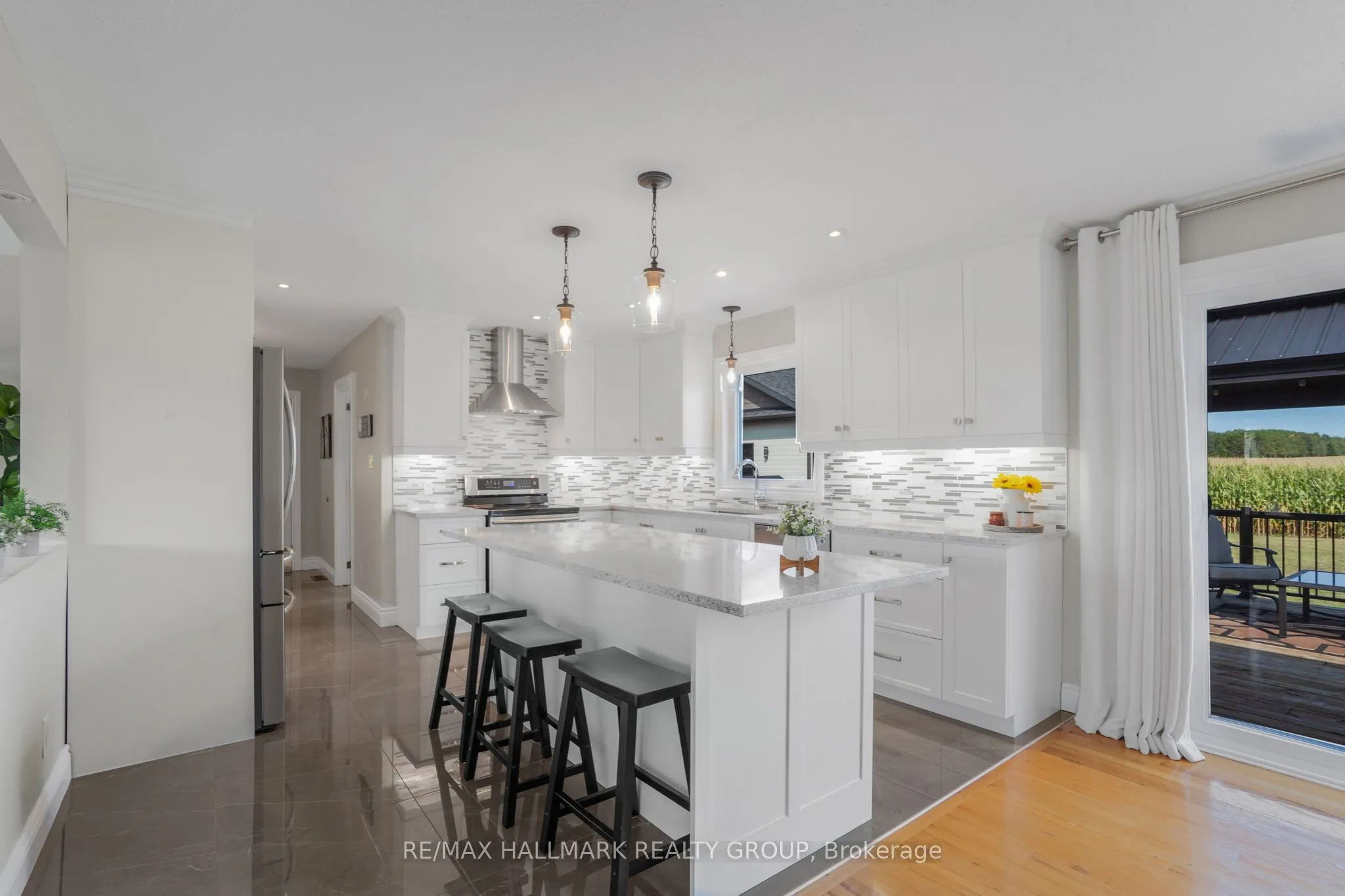 2321 DU LAC Road