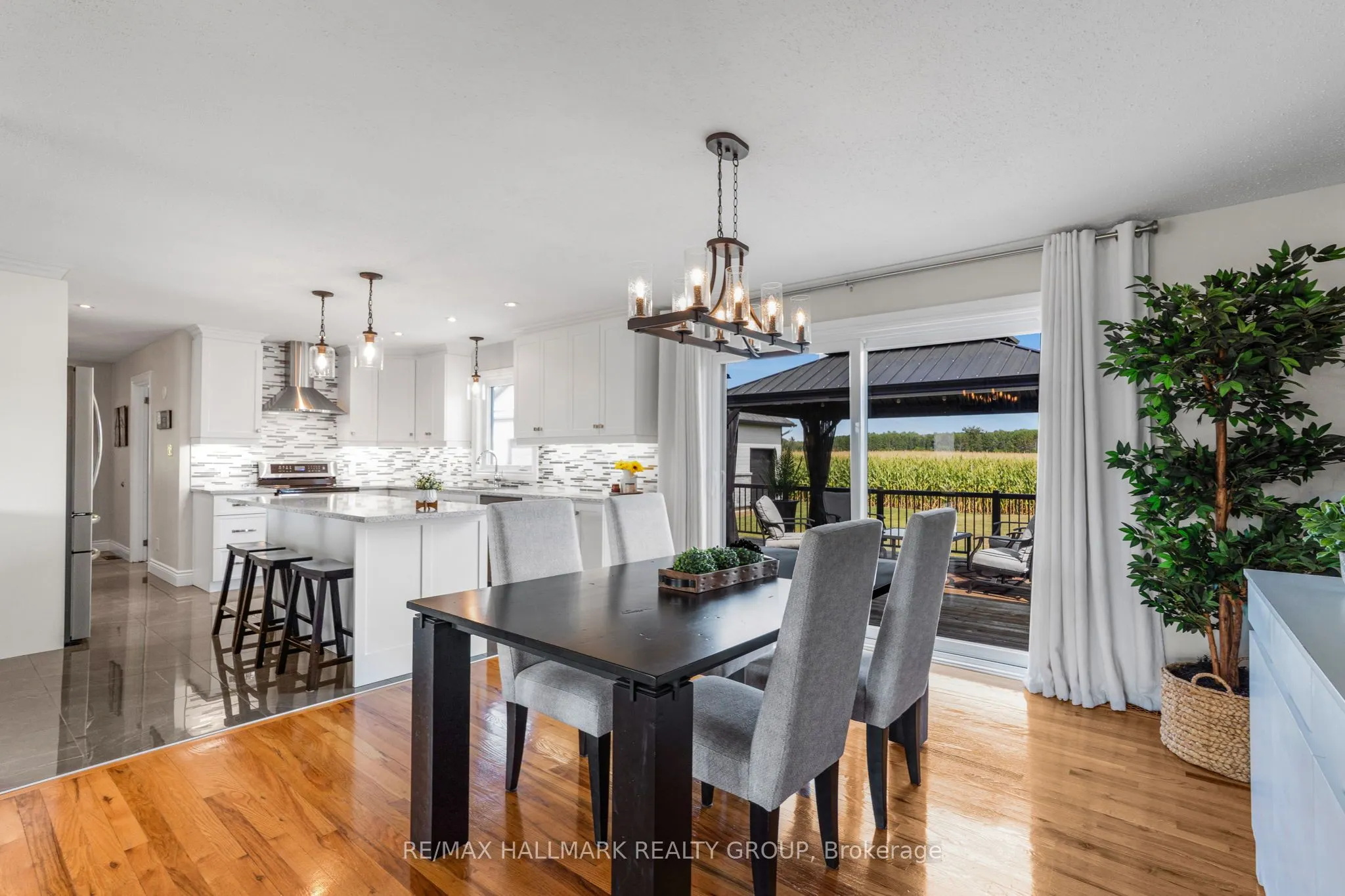 2321 DU LAC Road