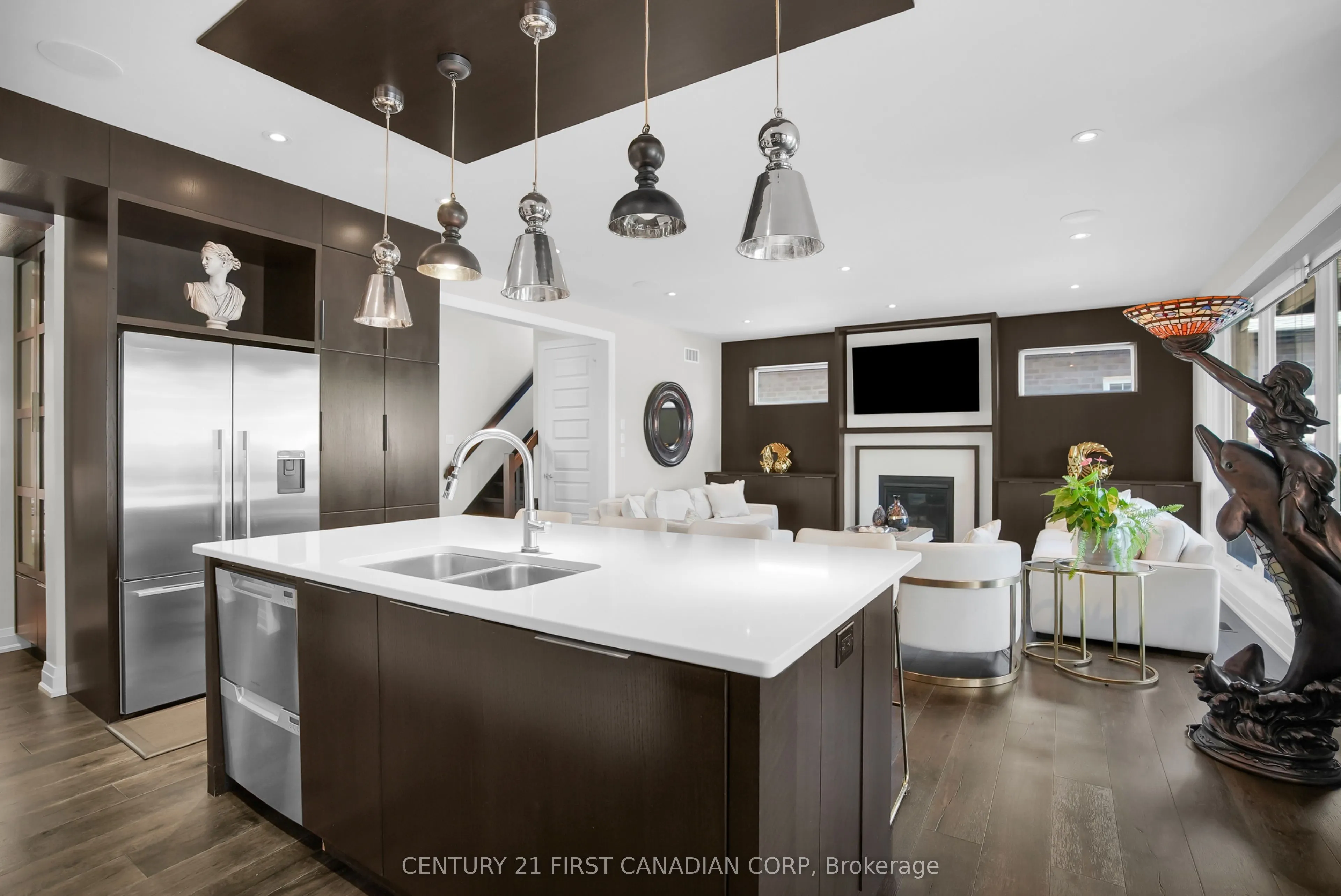 90 Pebblecreek Walk W