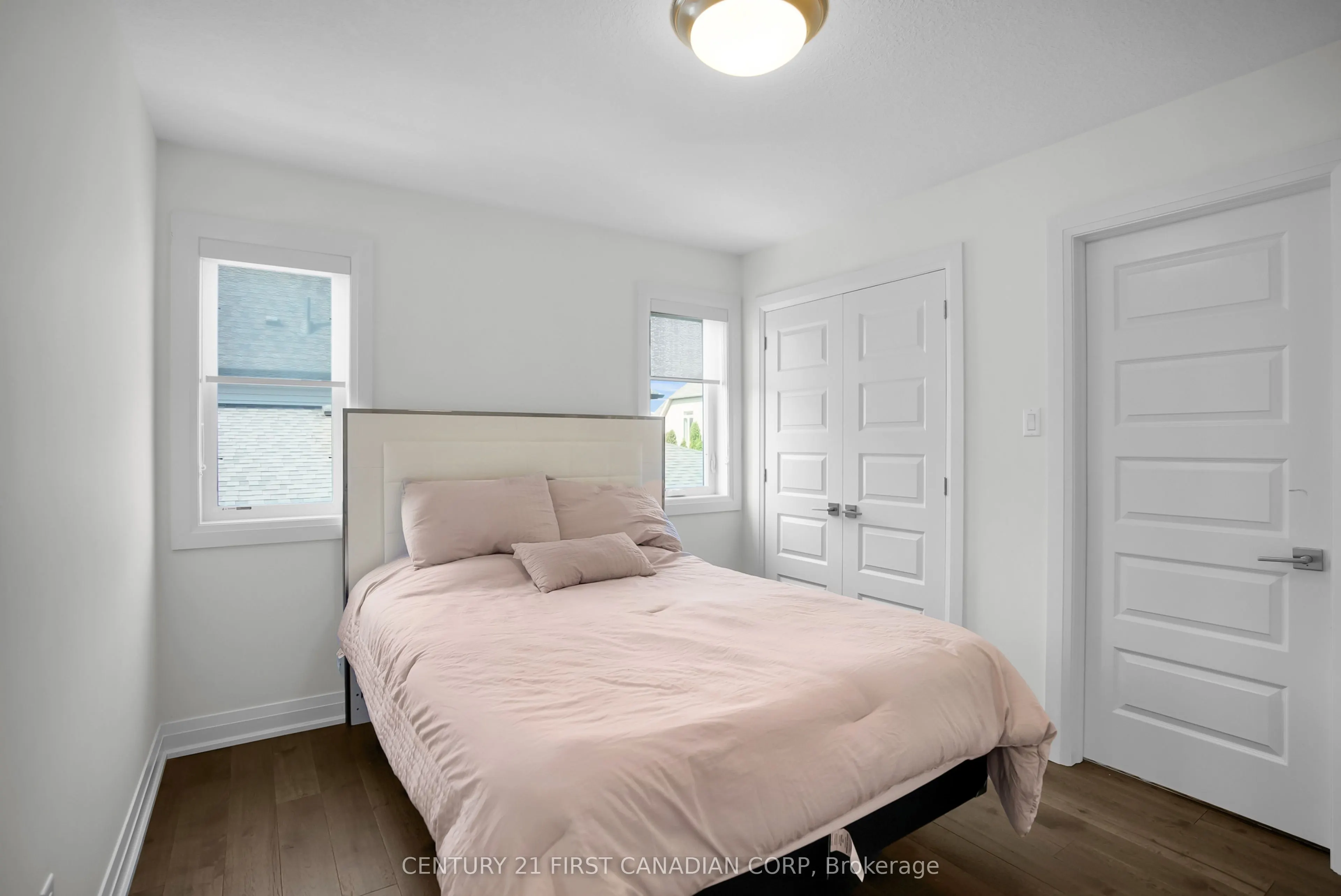 90 Pebblecreek Walk W
