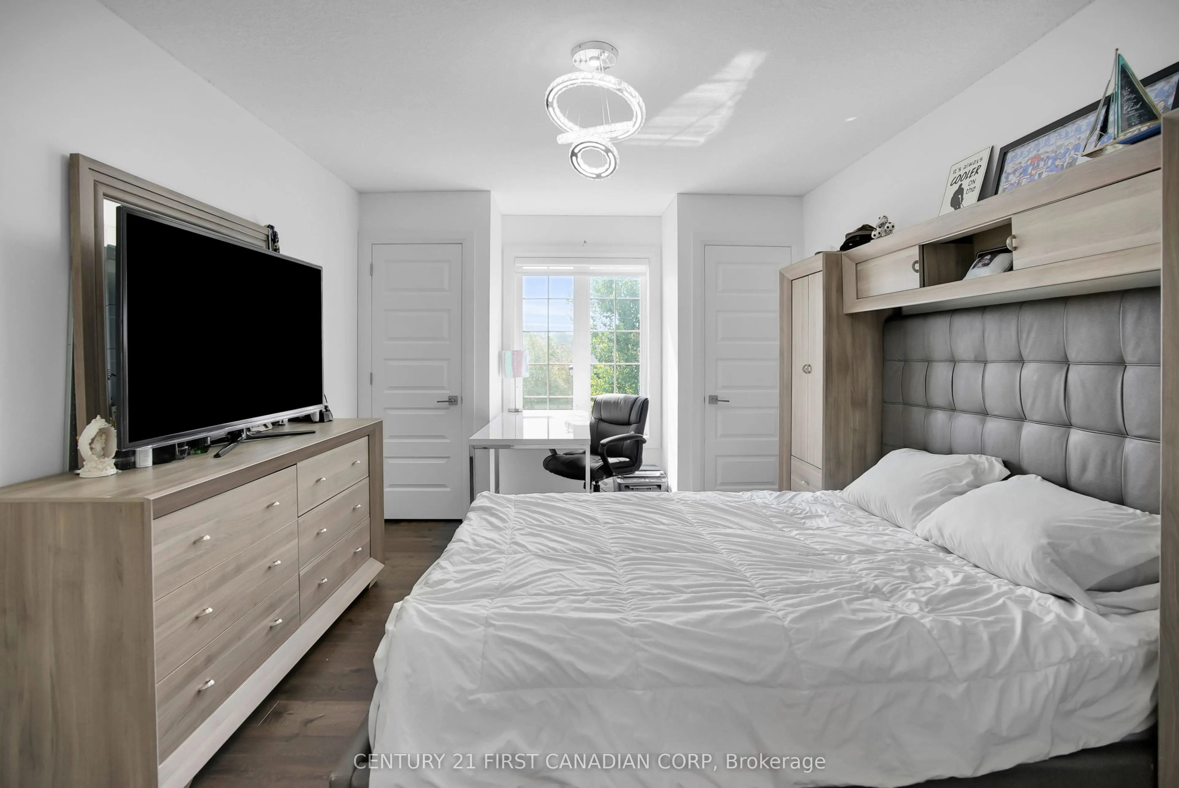 90 Pebblecreek Walk W