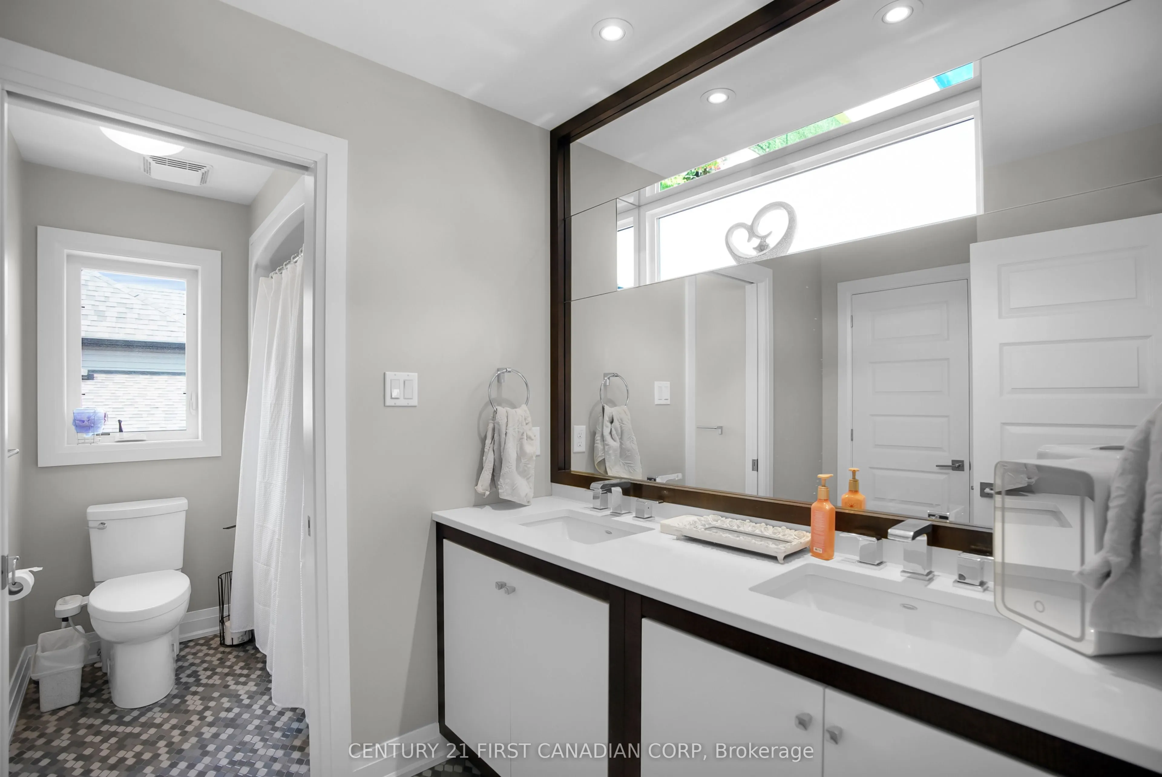 90 Pebblecreek Walk W