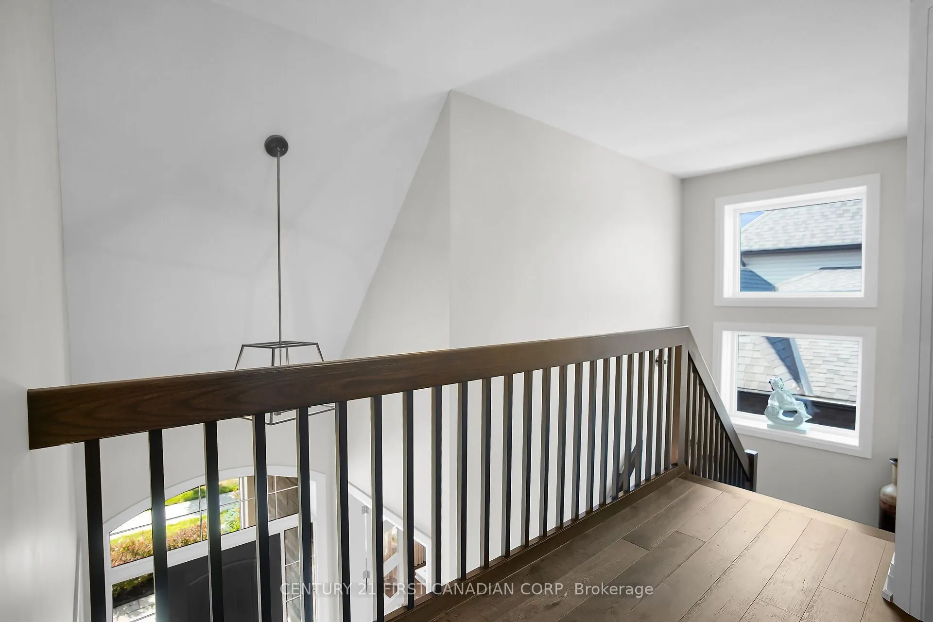 90 Pebblecreek Walk W