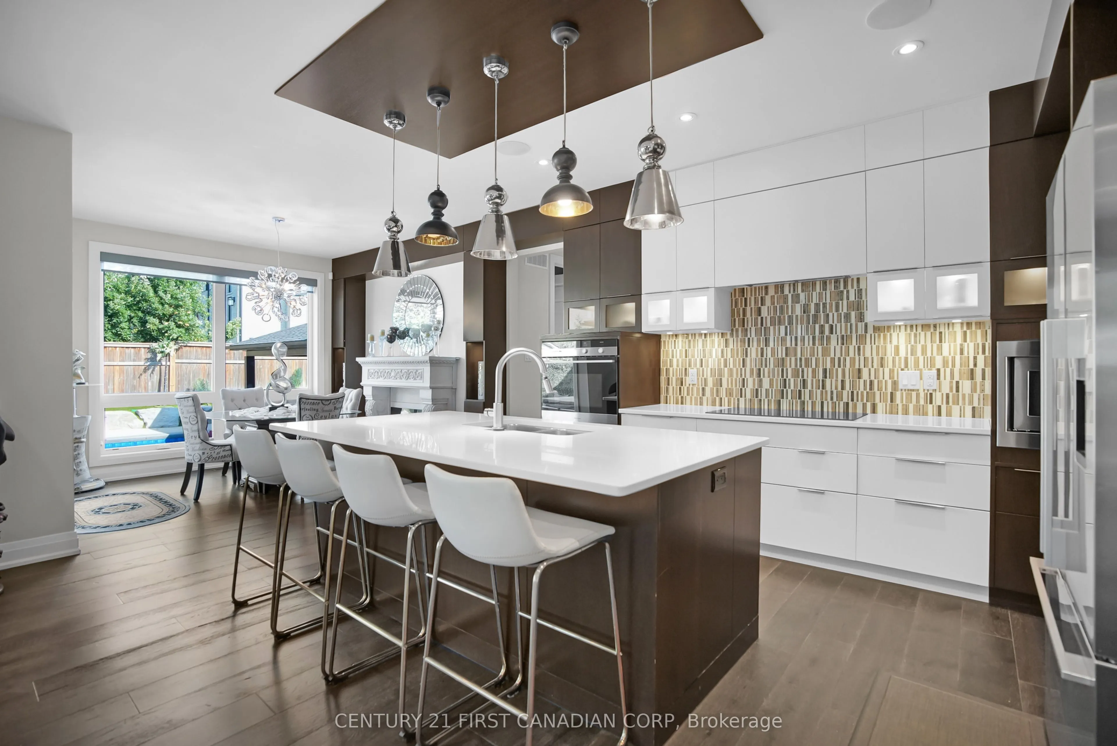 90 Pebblecreek Walk W