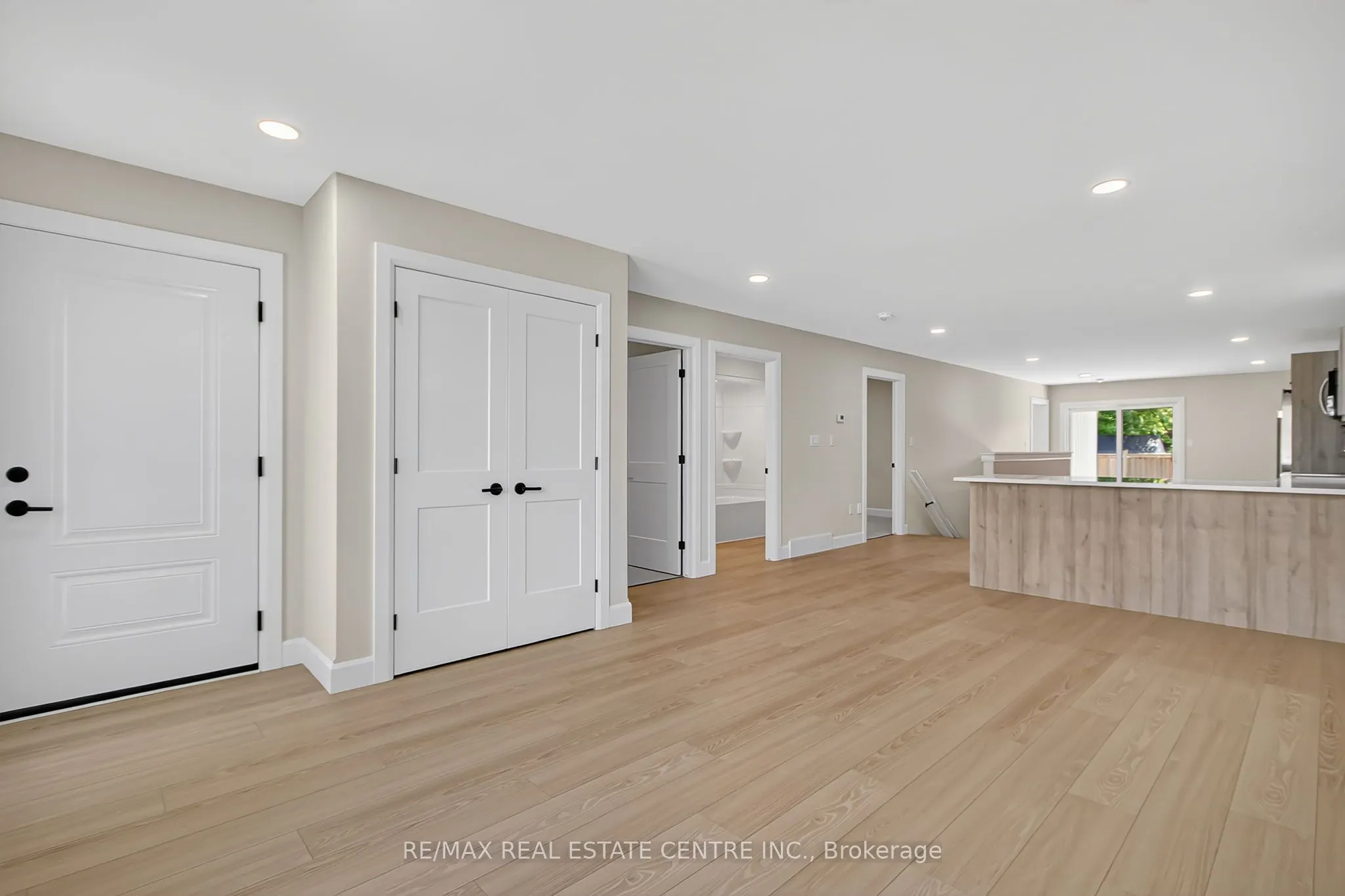 93 Moonstone Crescent