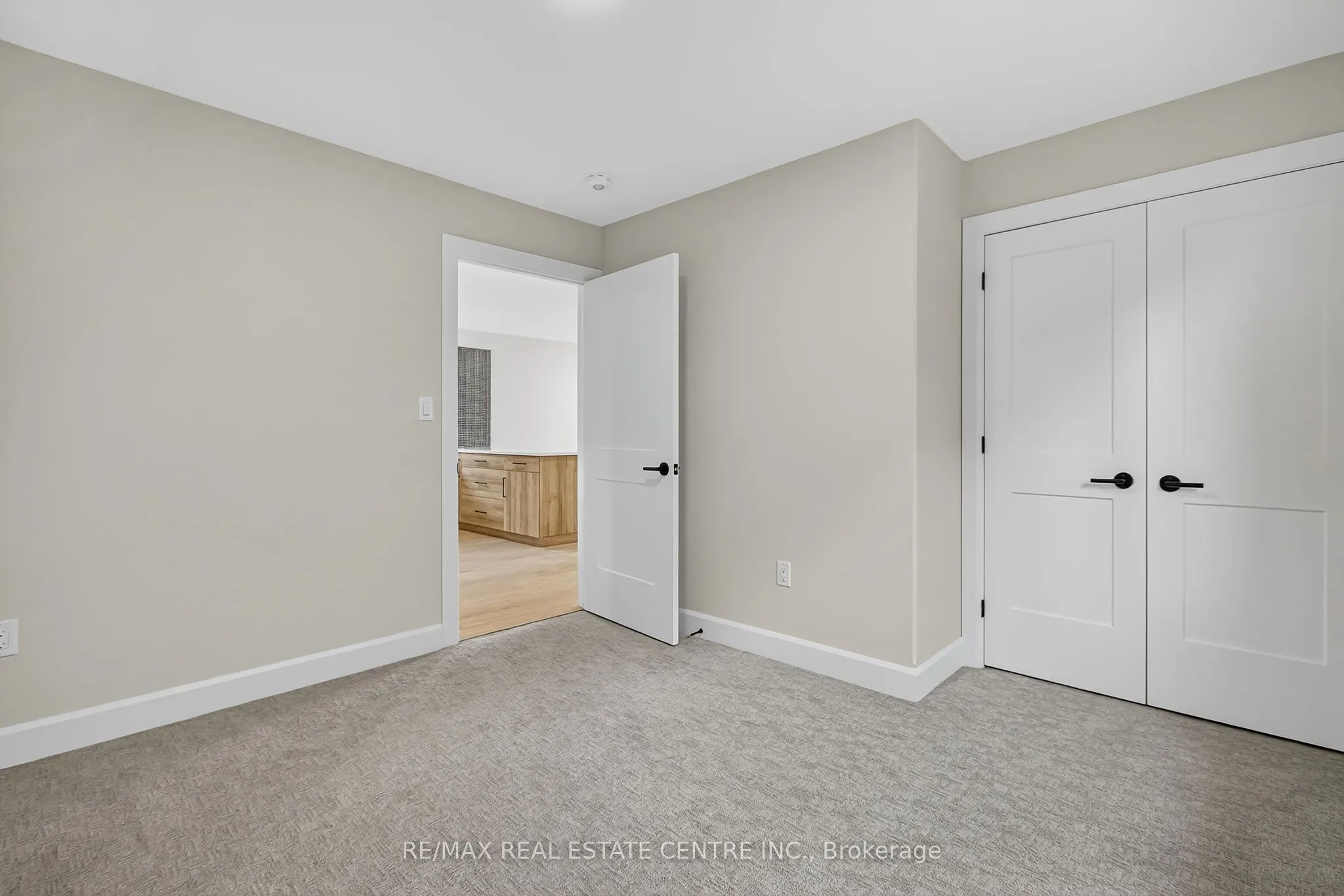 93 Moonstone Crescent