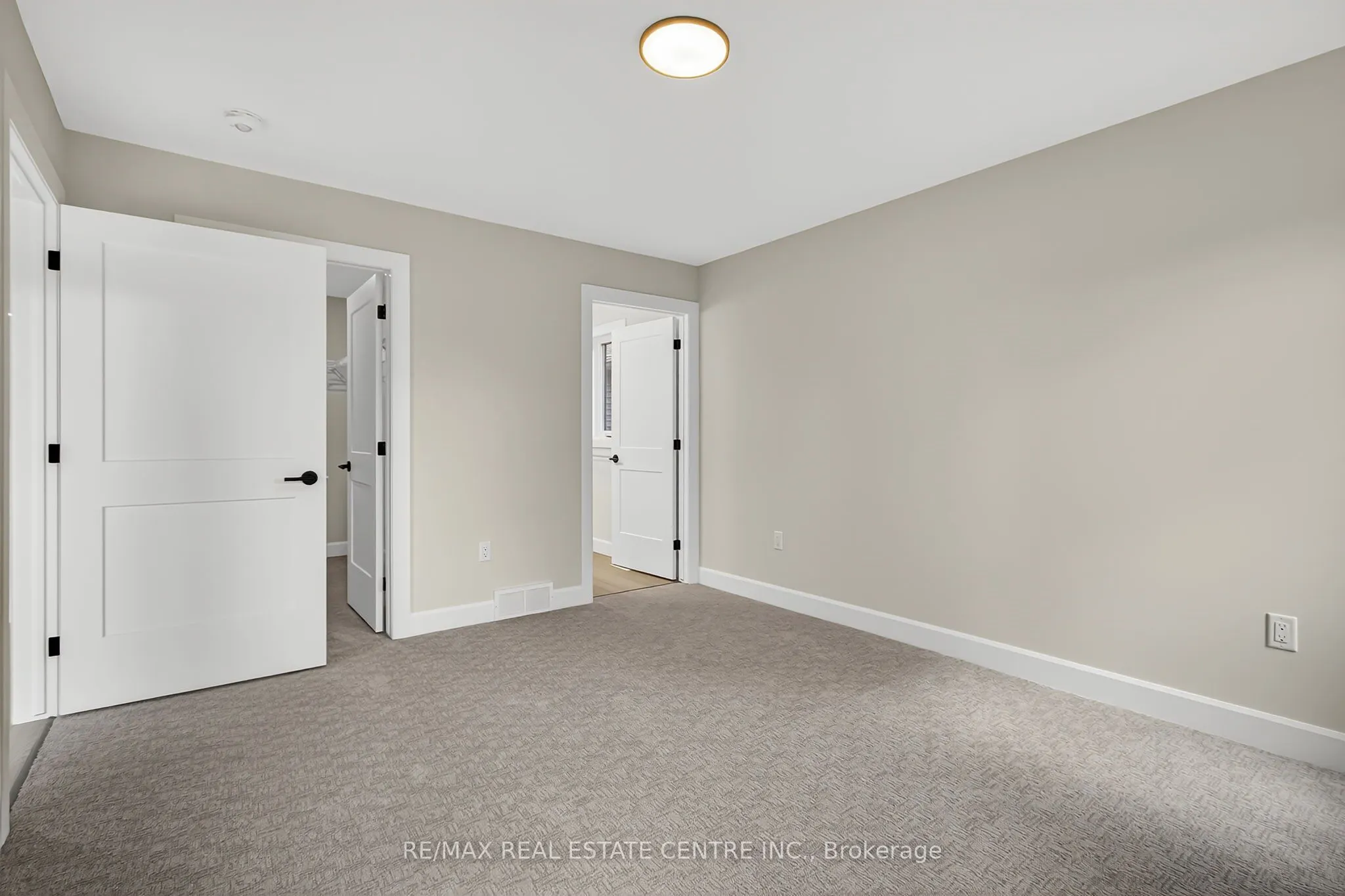 93 Moonstone Crescent