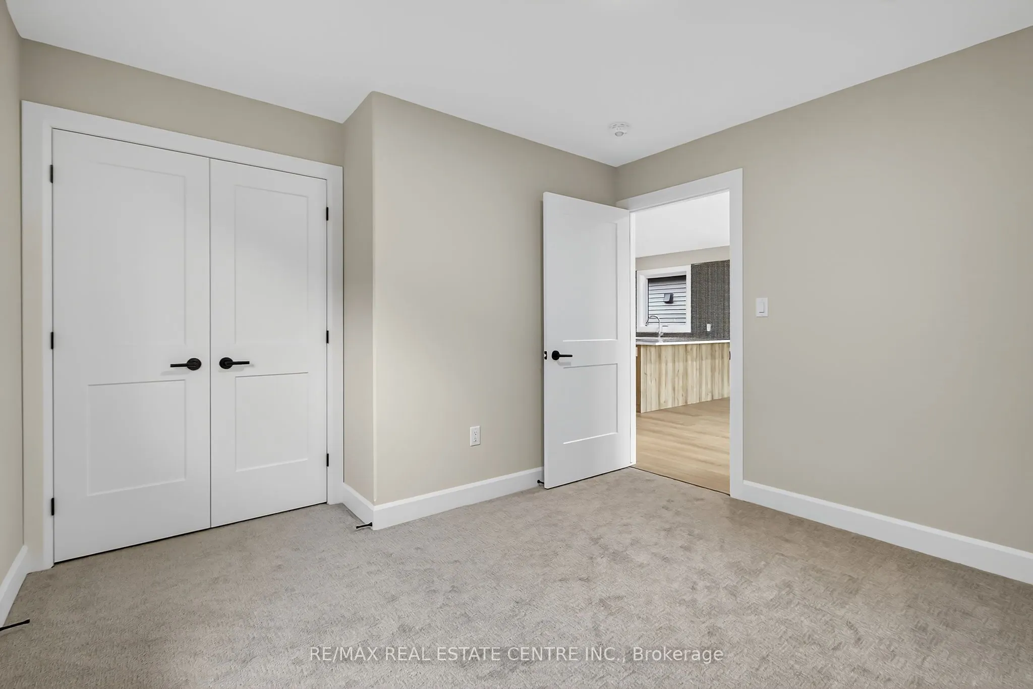 93 Moonstone Crescent