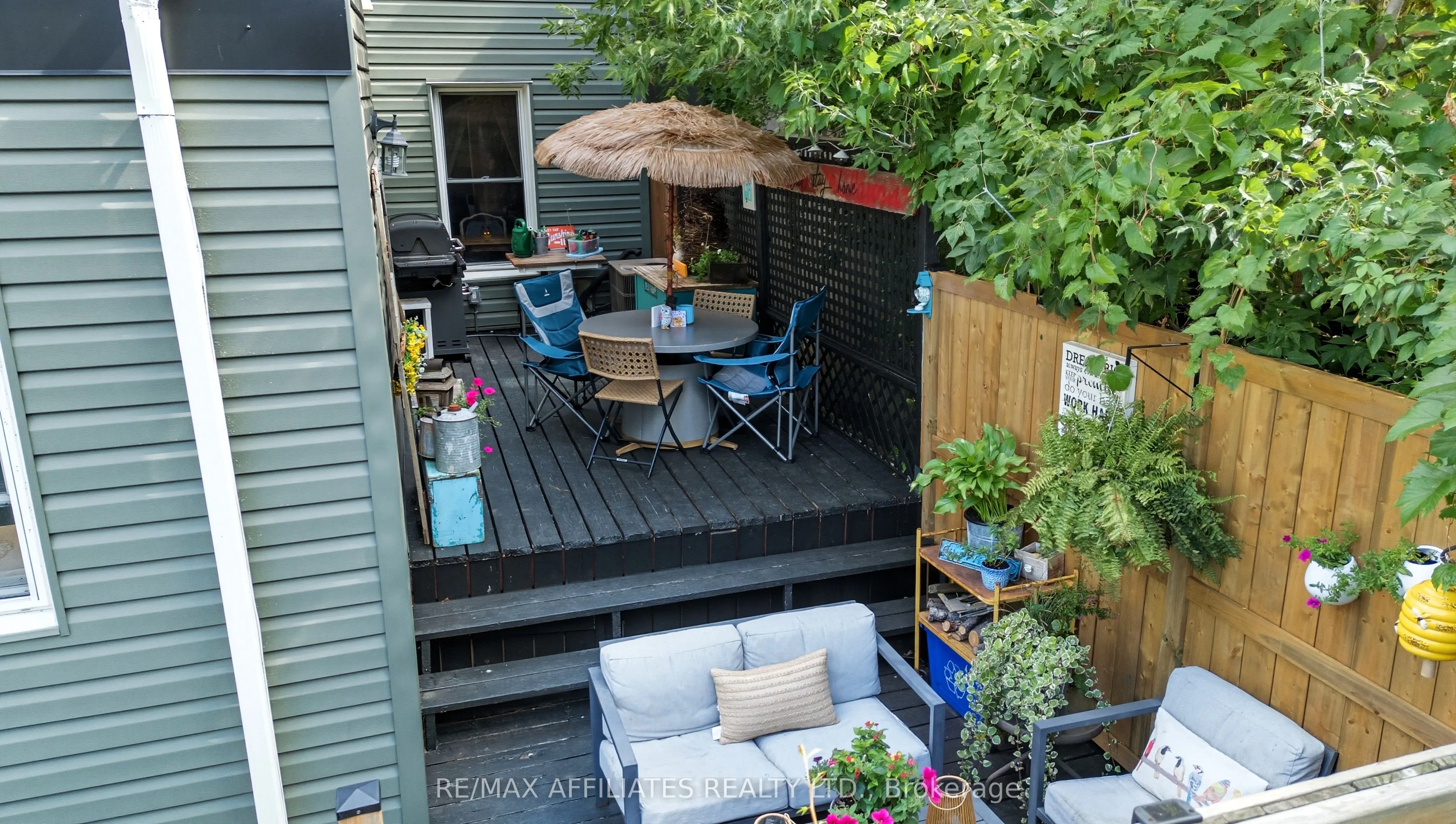 104 Bethune Street