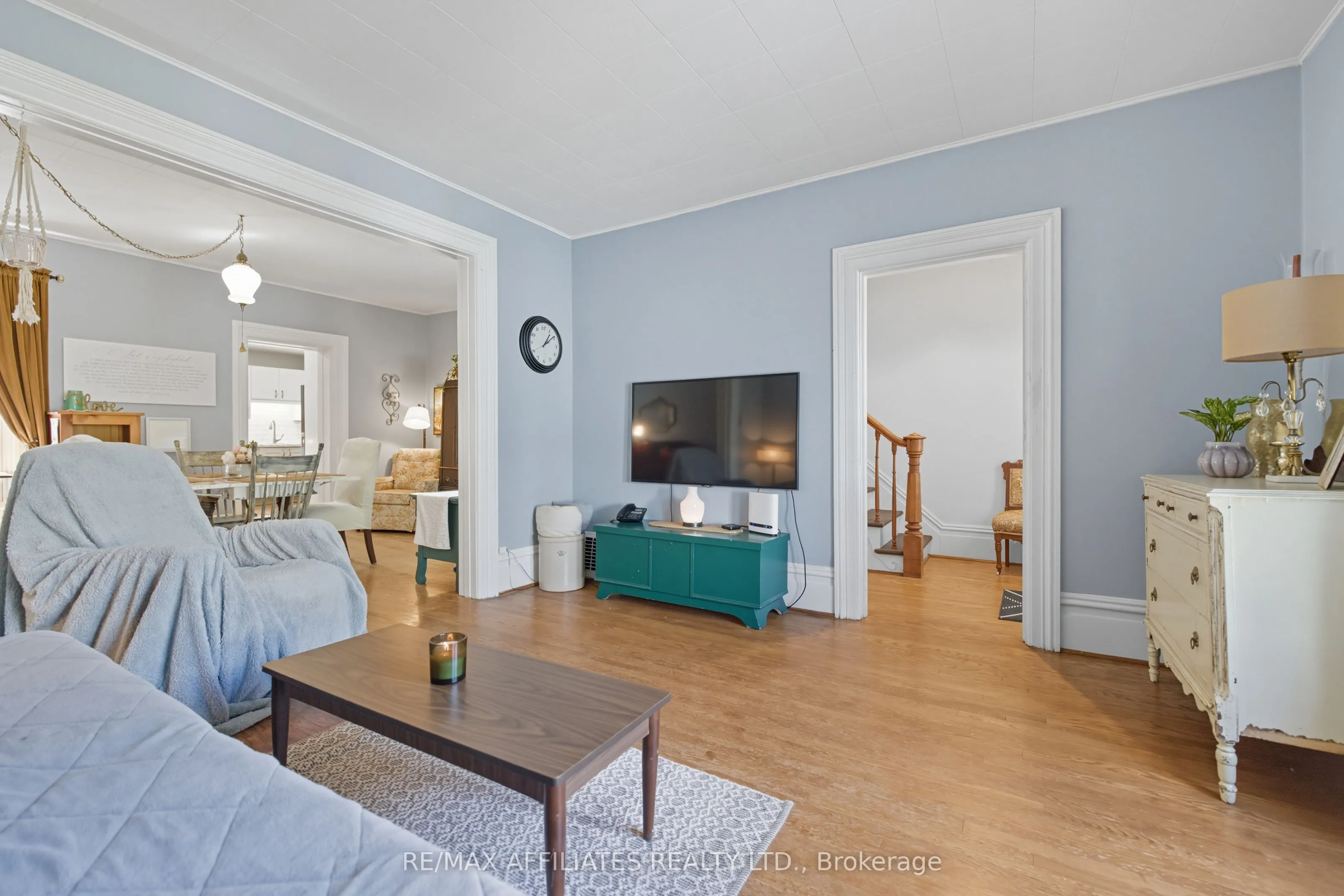 104 Bethune Street