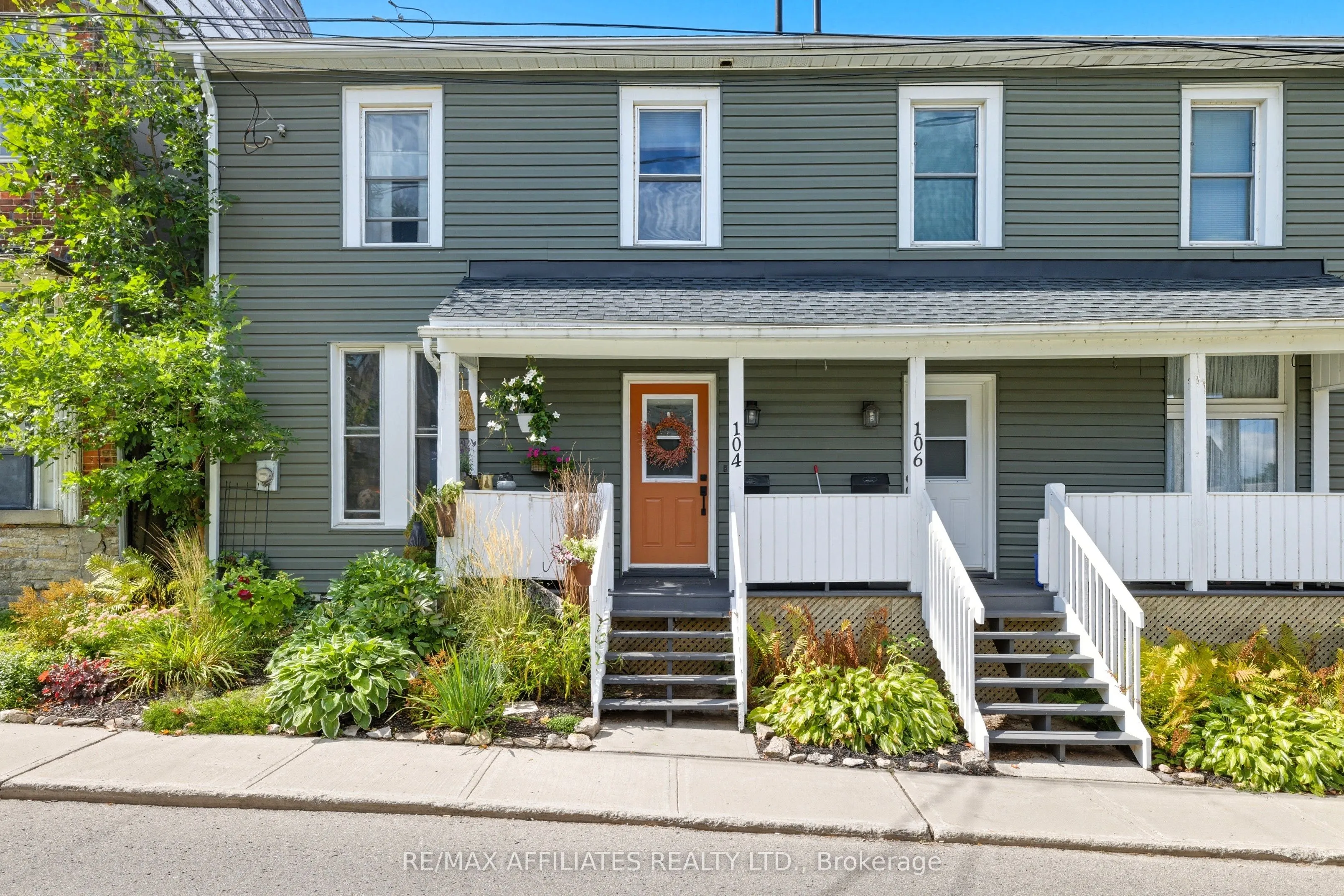 104 Bethune Street