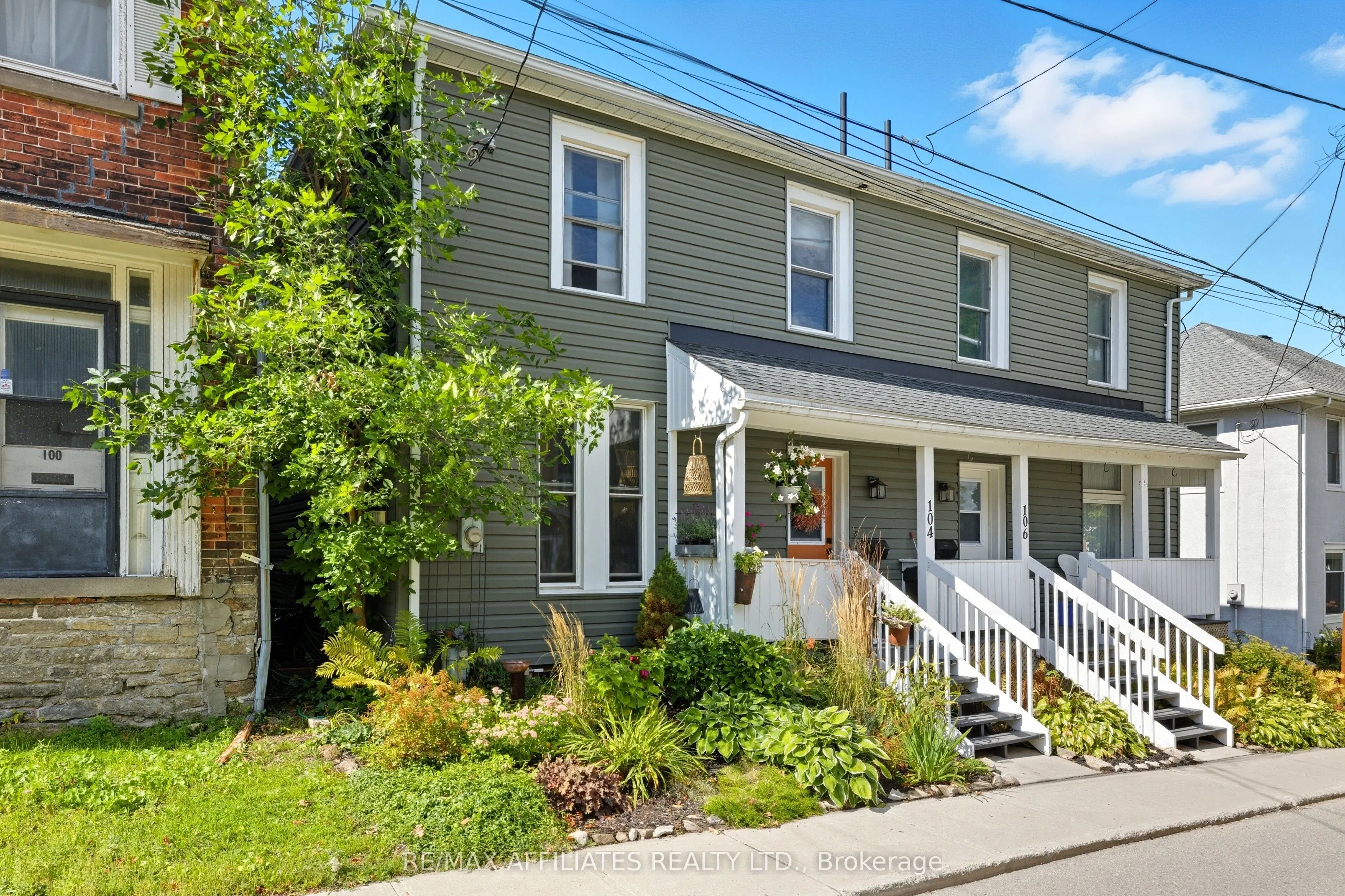 104 Bethune Street