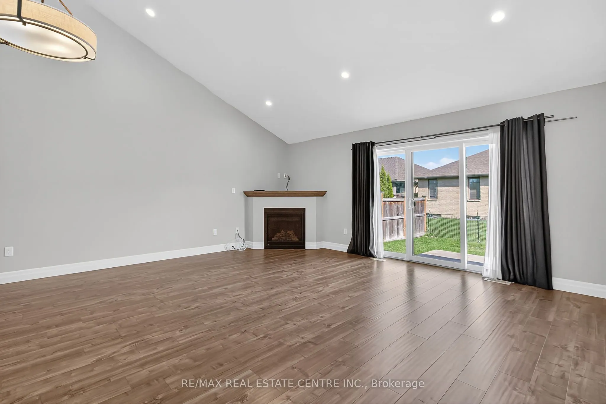 520 Molinari Crescent