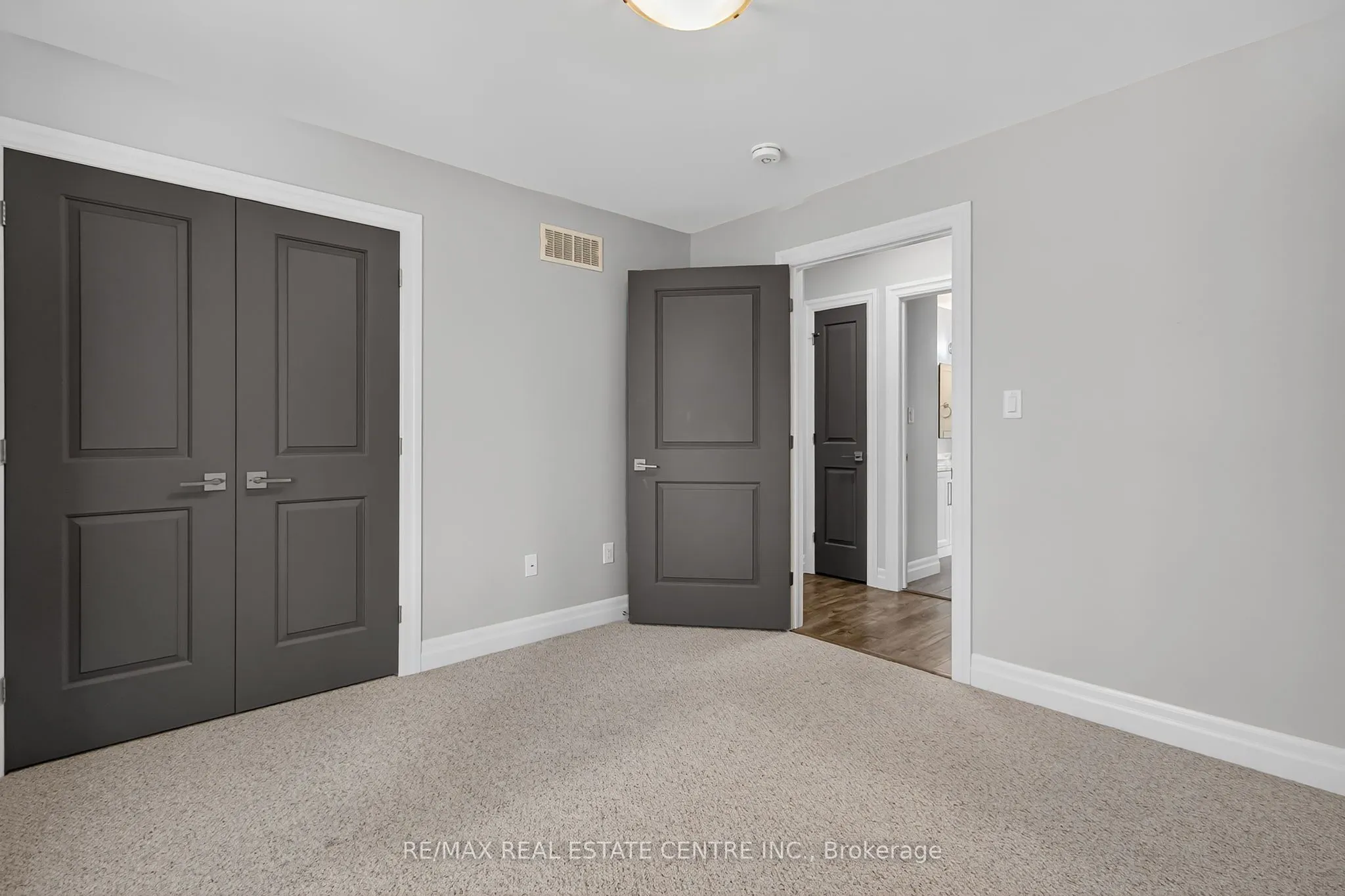 520 Molinari Crescent