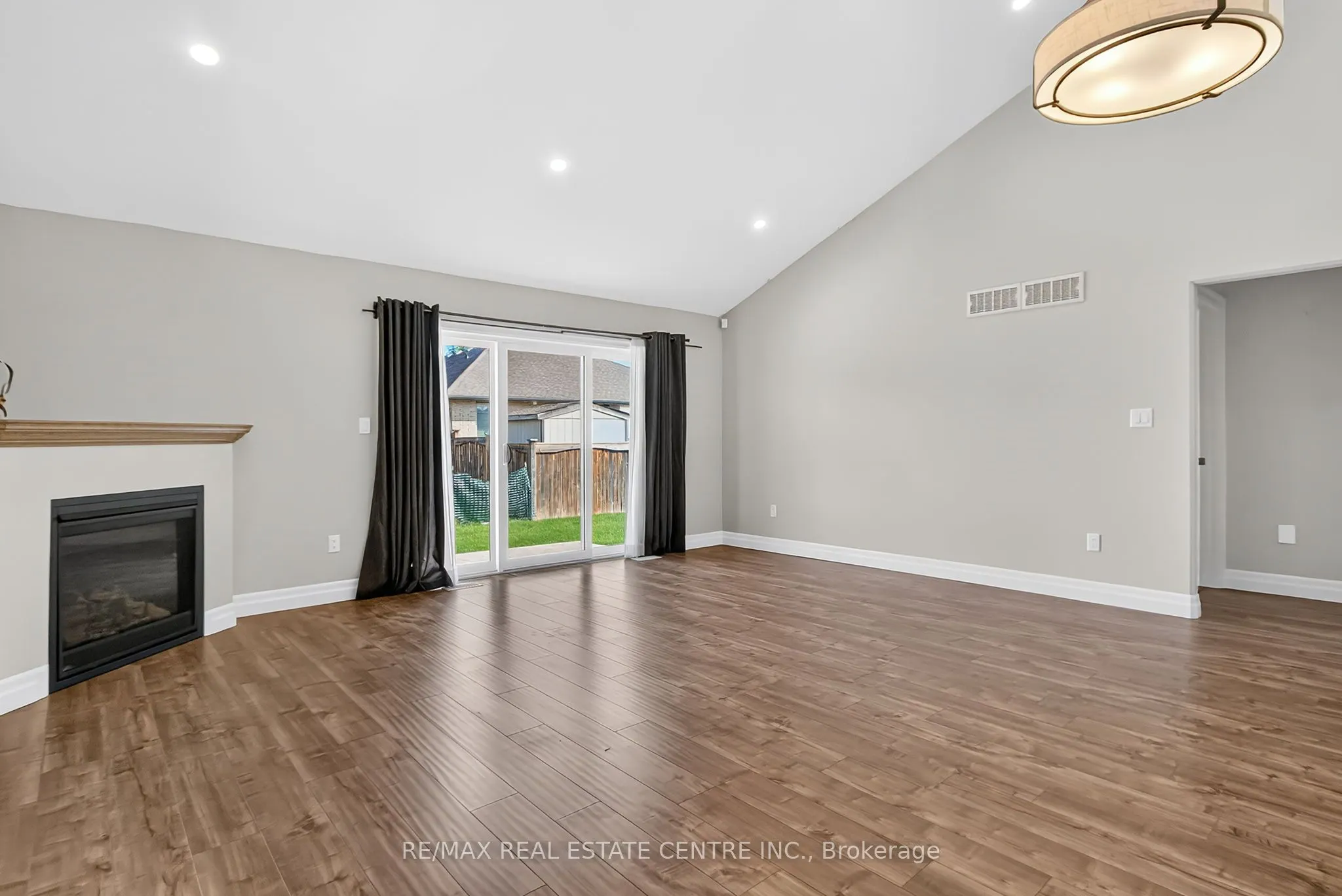520 Molinari Crescent