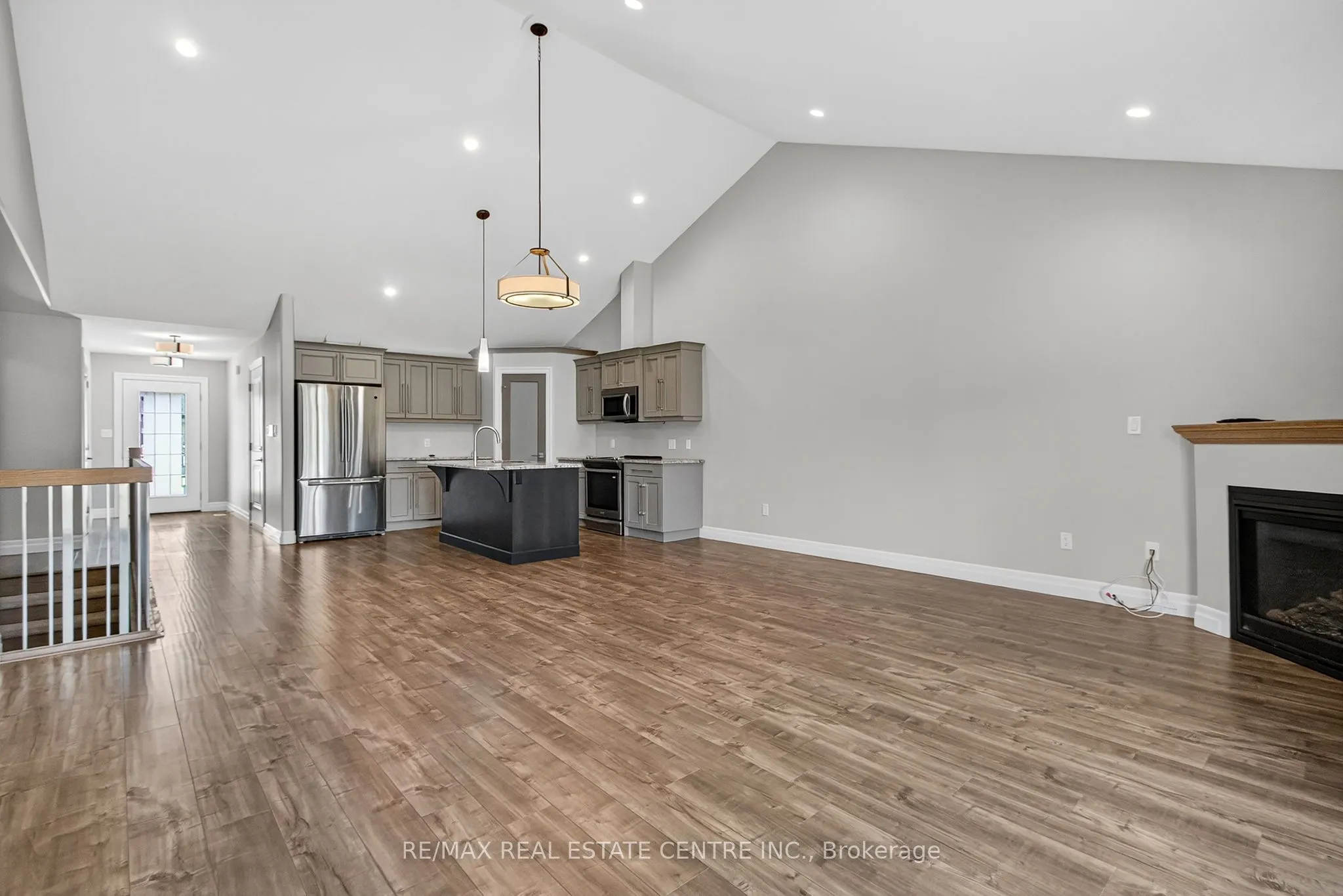 520 Molinari Crescent
